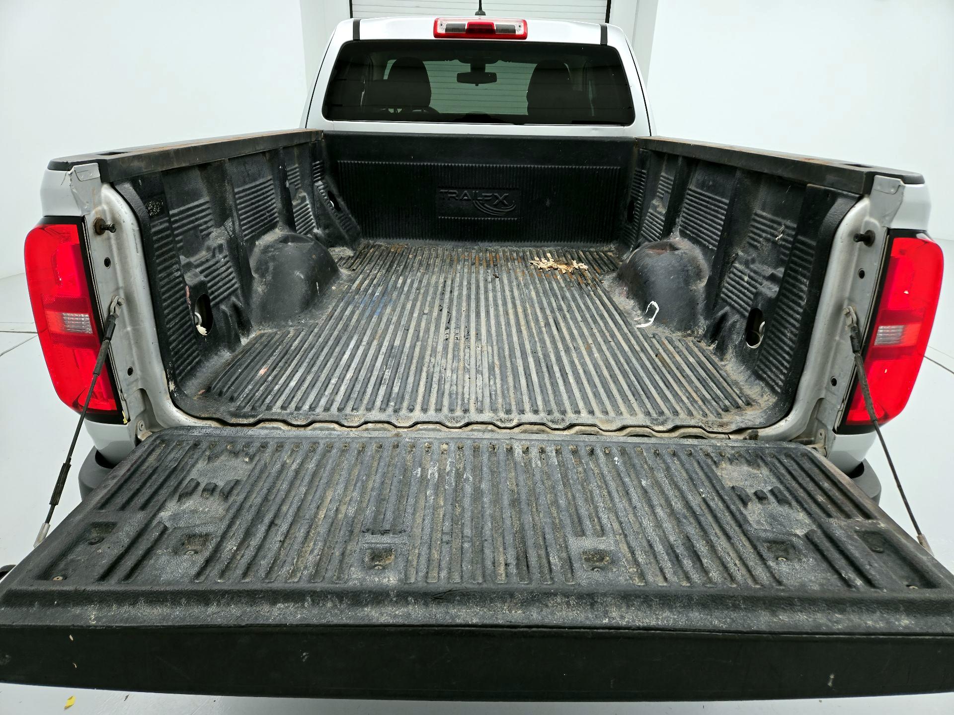 Thumbnail: 2017 Chevrolet Colorado - 19