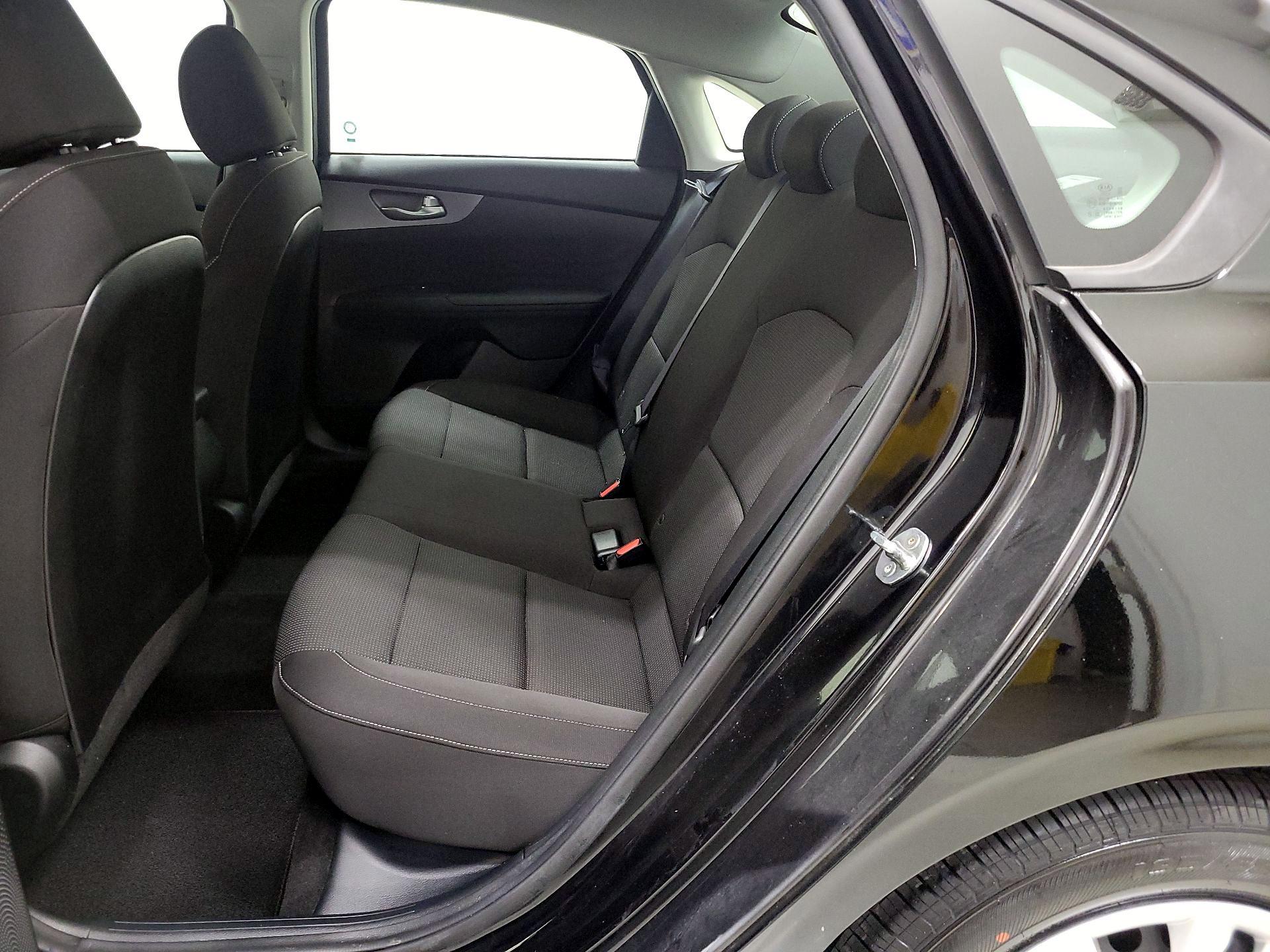 Thumbnail: 2020 Kia Forte - 19