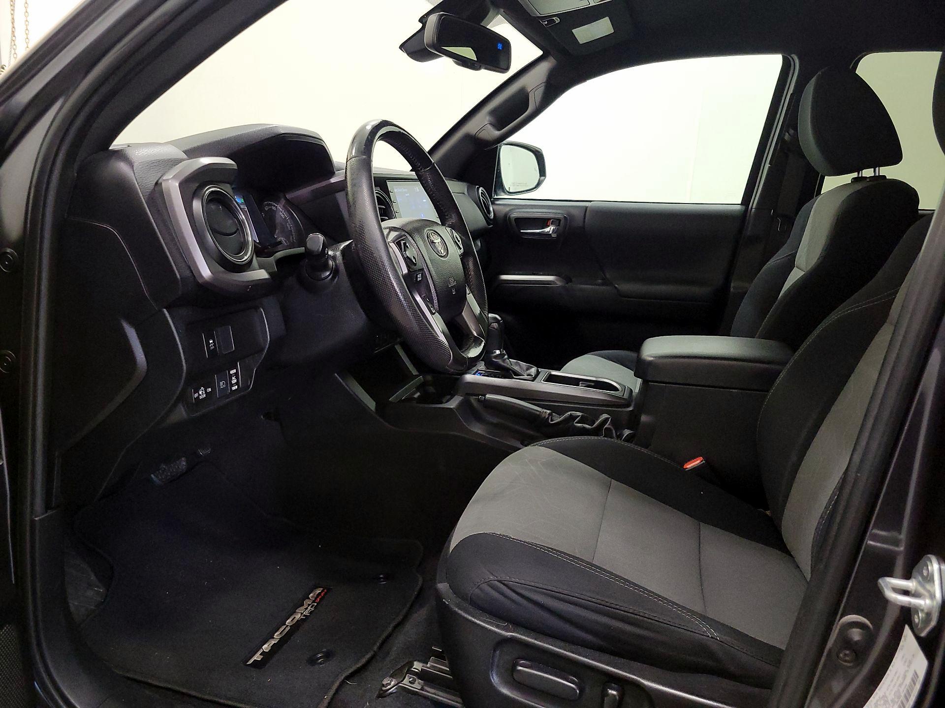 Thumbnail: 2022 Toyota Tacoma - 11