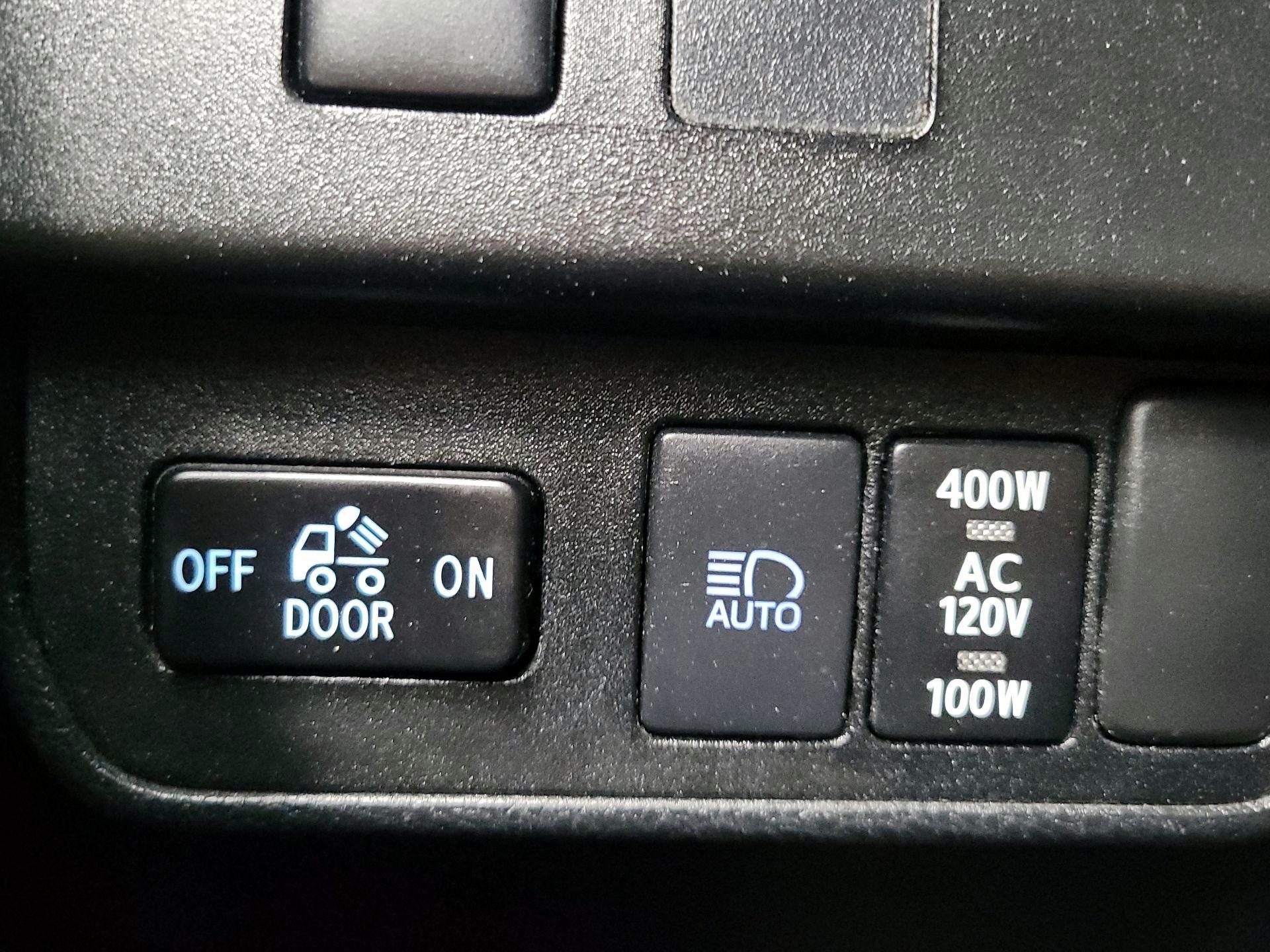 Thumbnail: 2022 Toyota Tacoma - 13