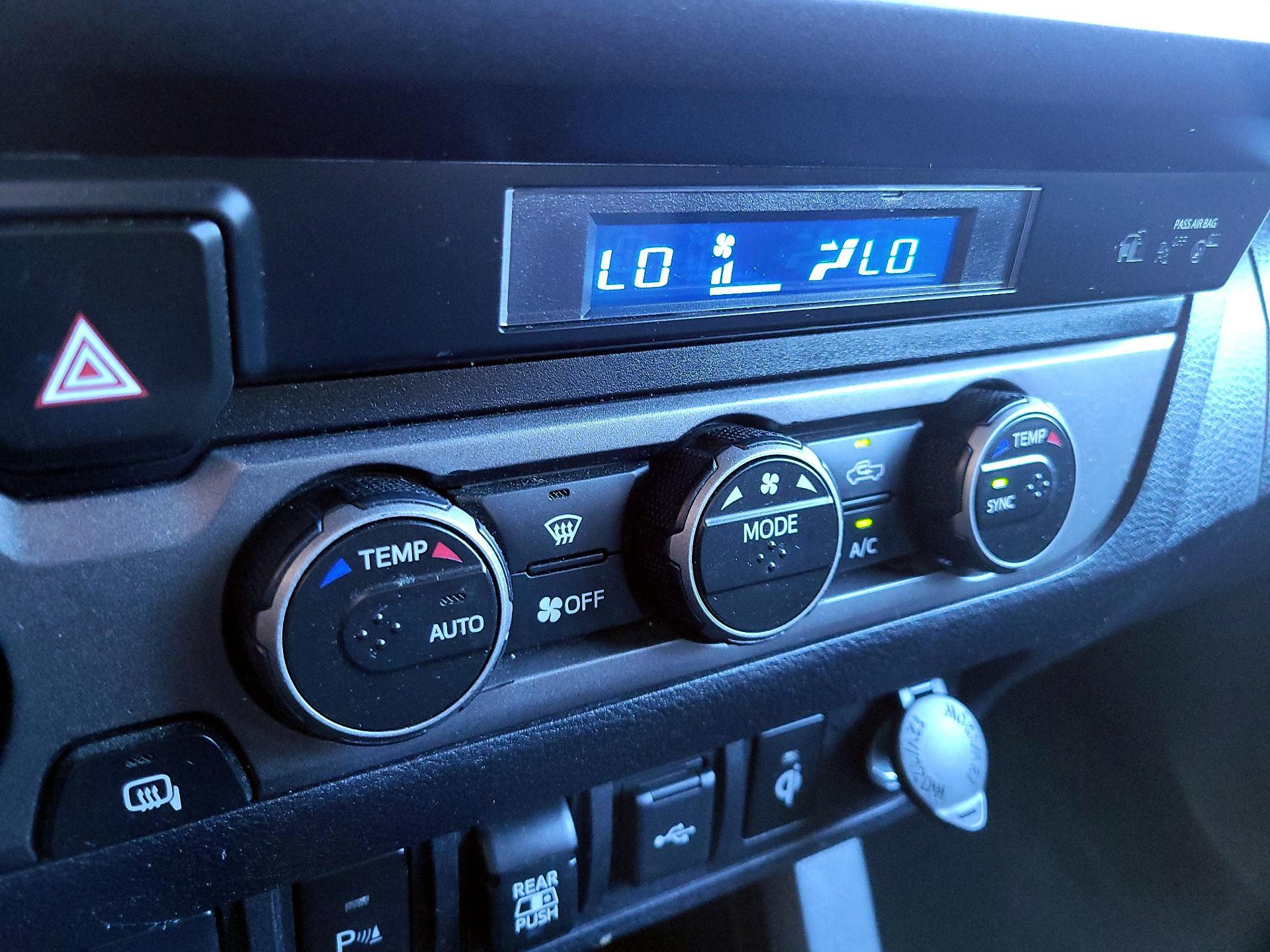 Thumbnail: 2022 Toyota Tacoma - 16