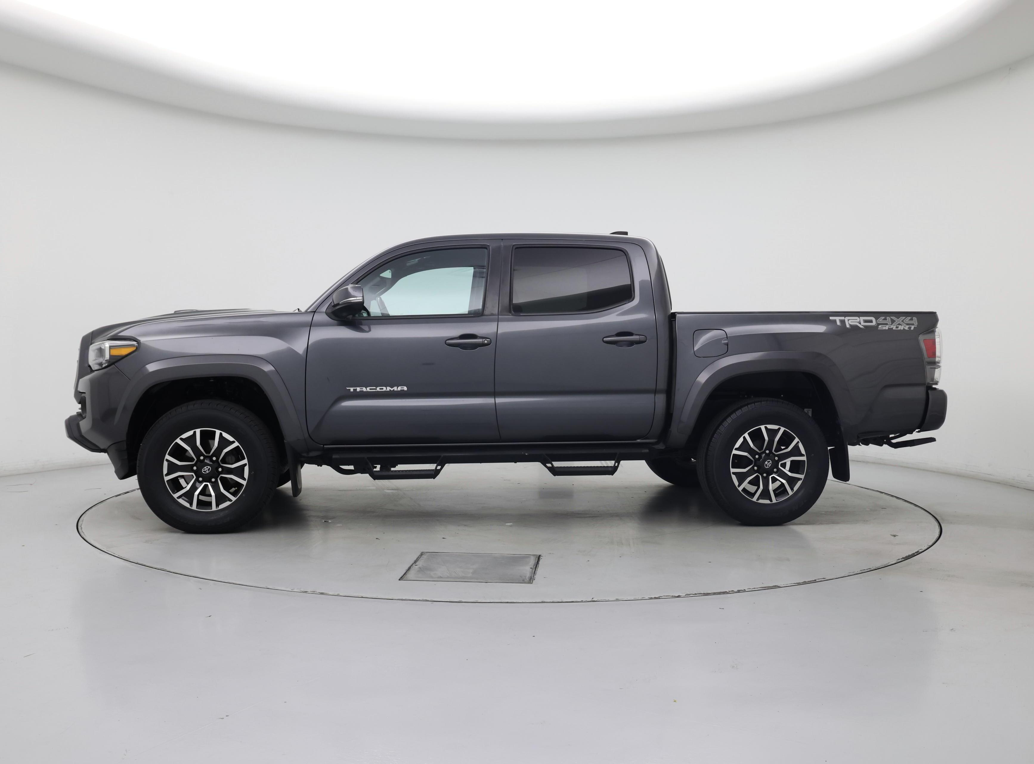 Thumbnail: 2022 Toyota Tacoma - 3