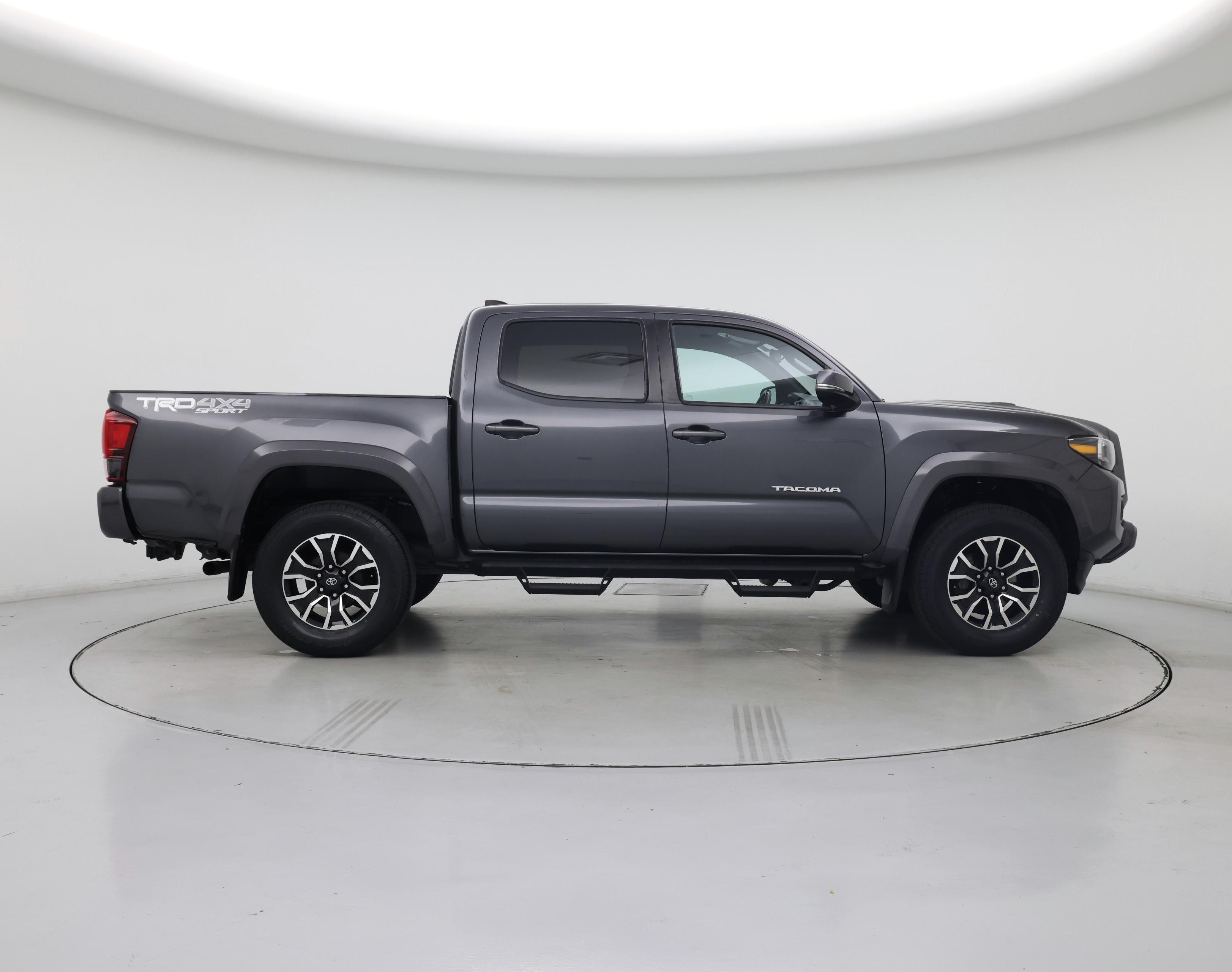 Thumbnail: 2022 Toyota Tacoma - 7