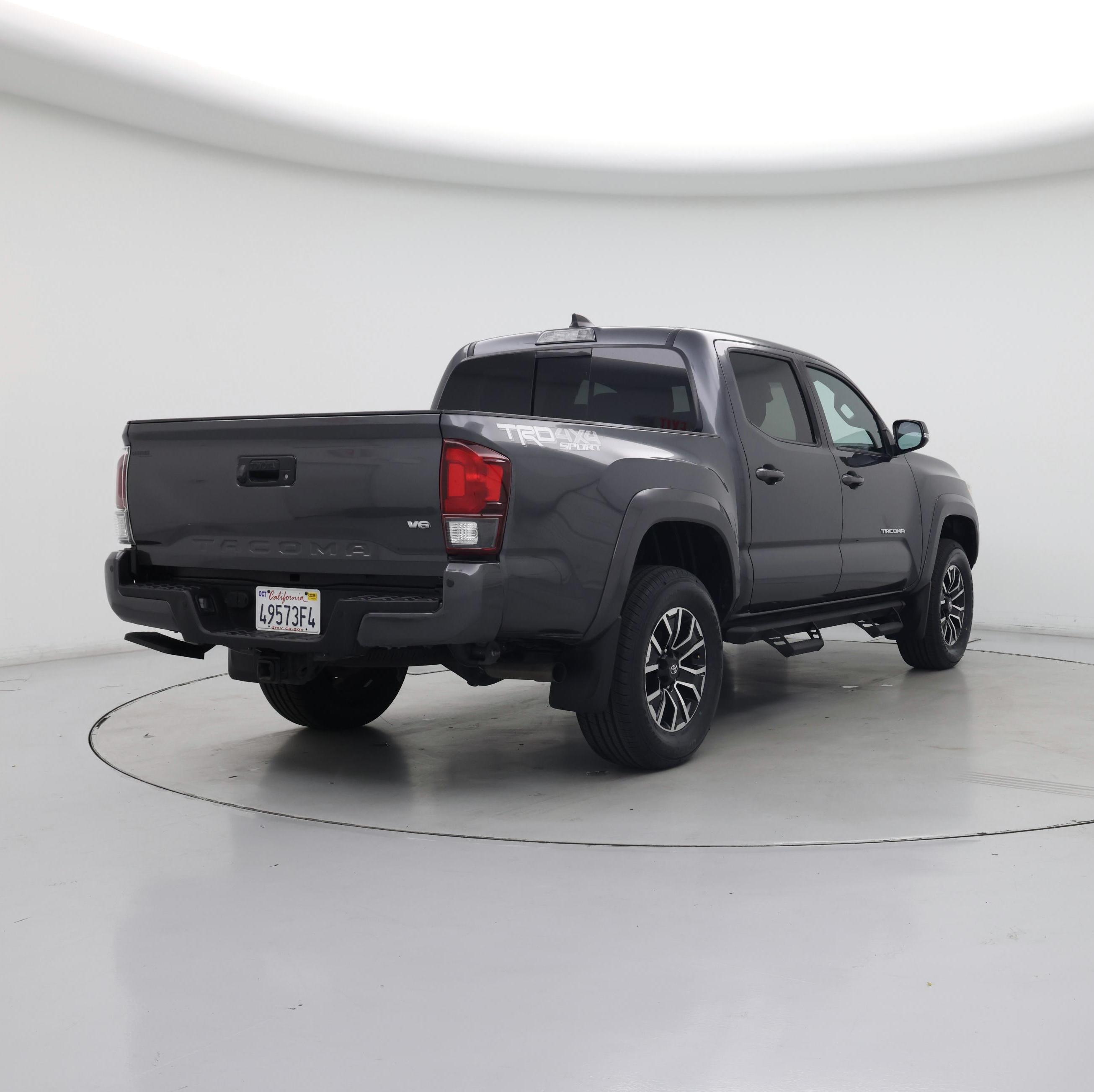 Thumbnail: 2022 Toyota Tacoma - 8