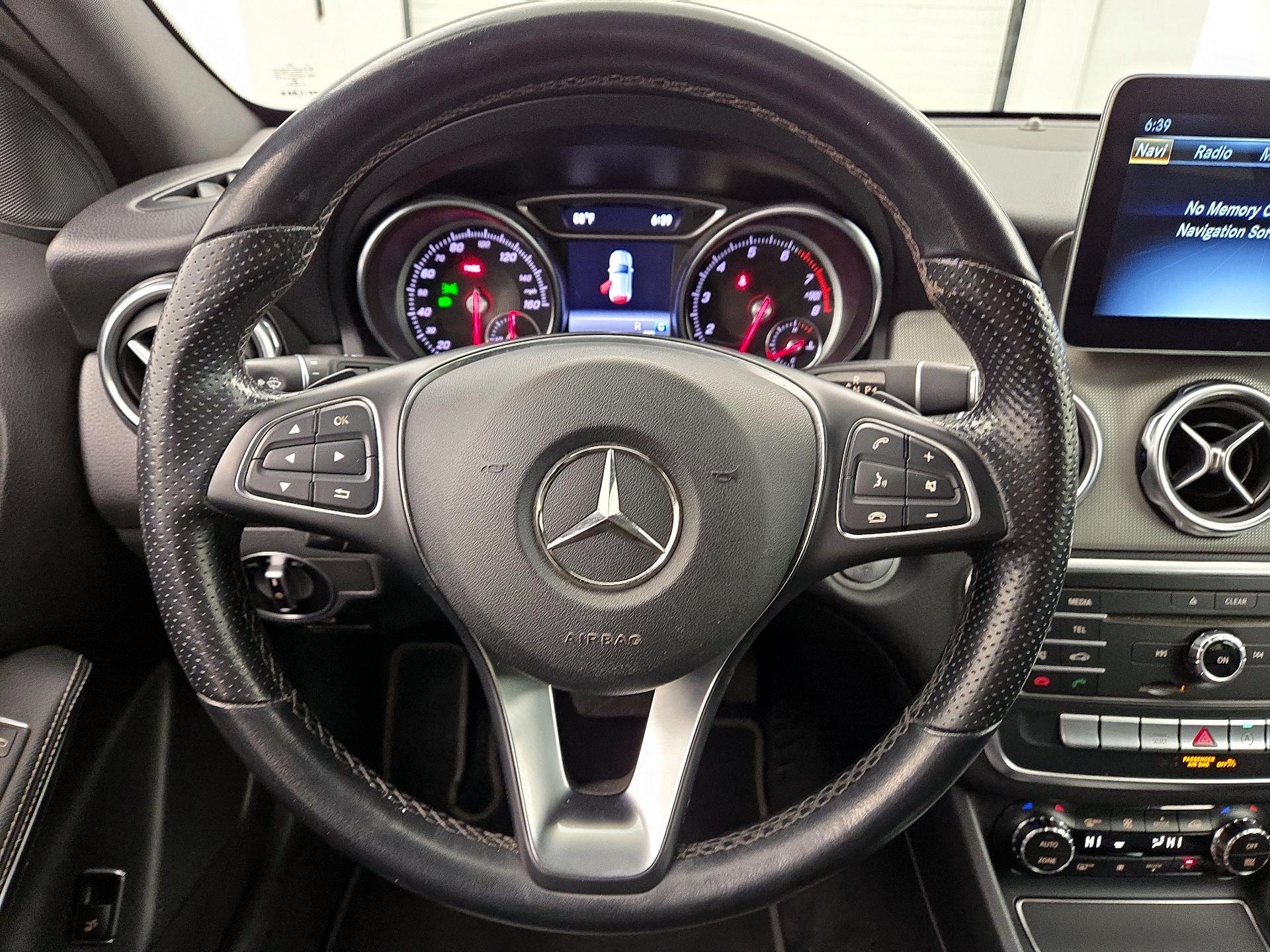 Thumbnail: 2019 Mercedes-Benz GLA - 10