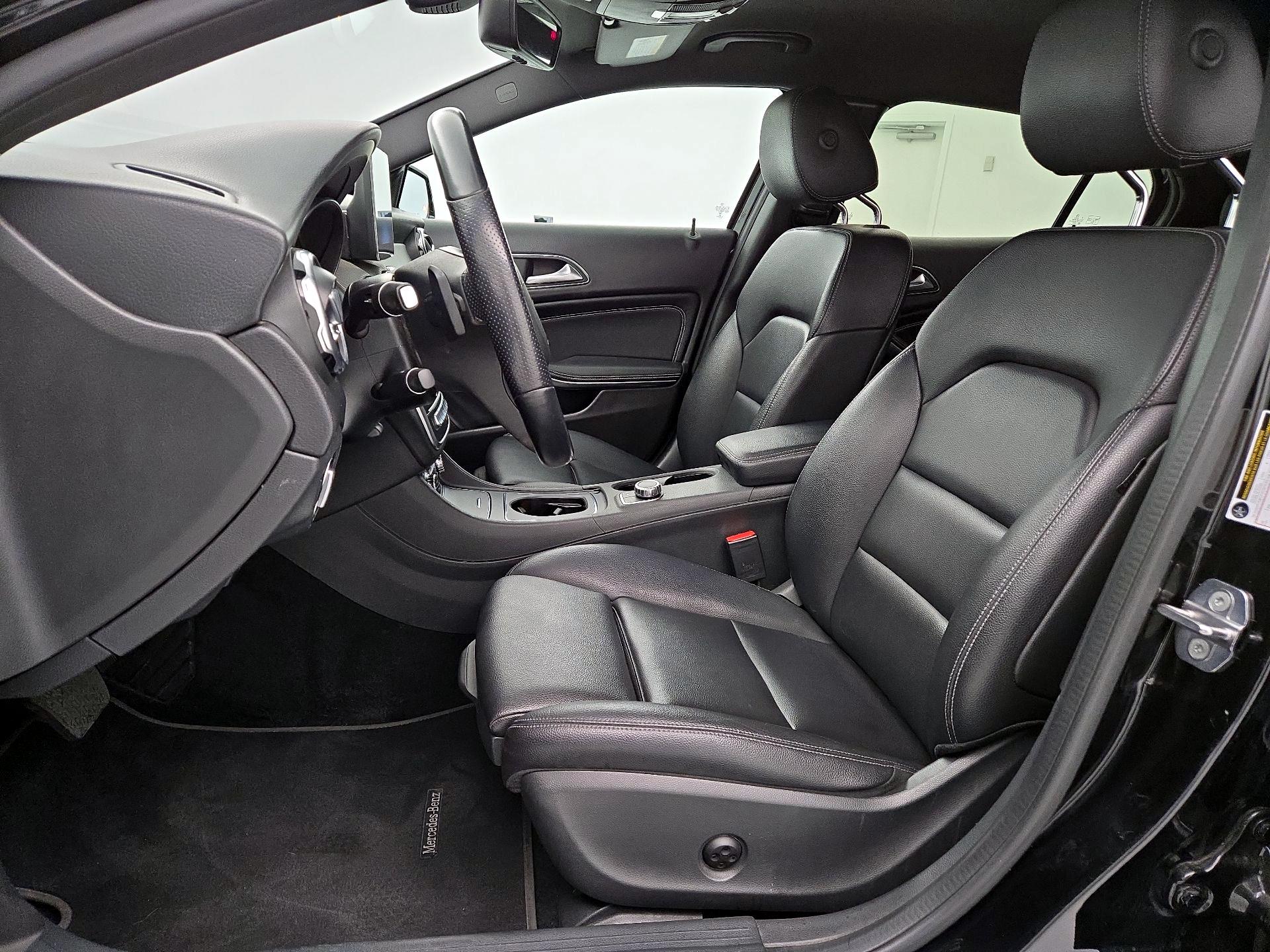 Thumbnail: 2019 Mercedes-Benz GLA - 11