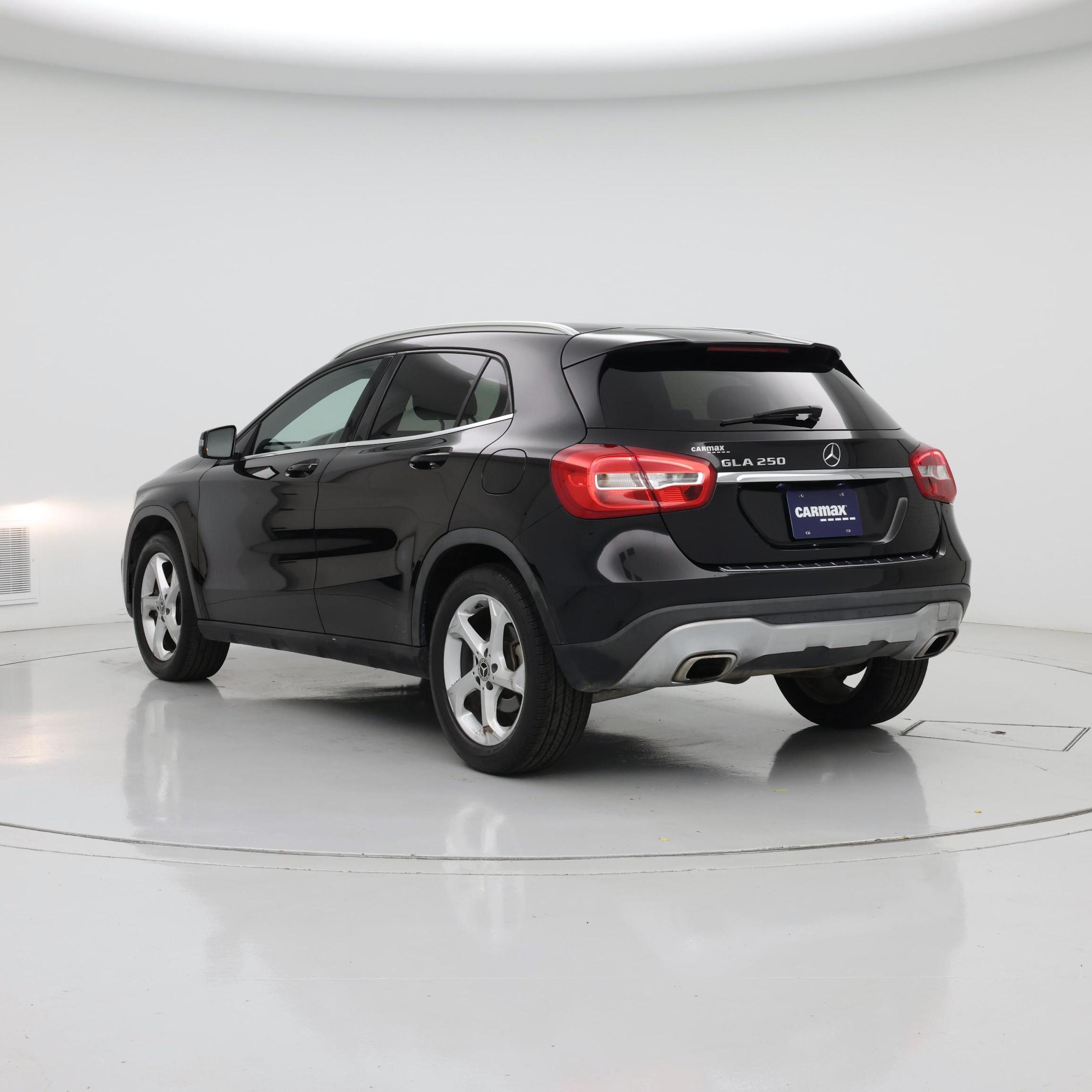 Thumbnail: 2019 Mercedes-Benz GLA - 2