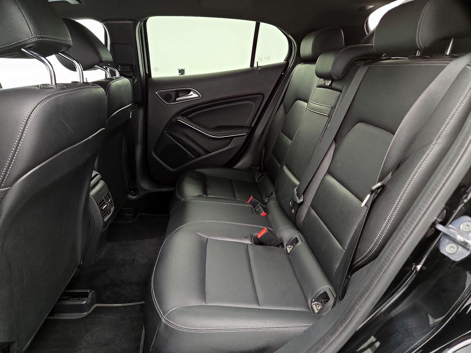 Thumbnail: 2019 Mercedes-Benz GLA - 19