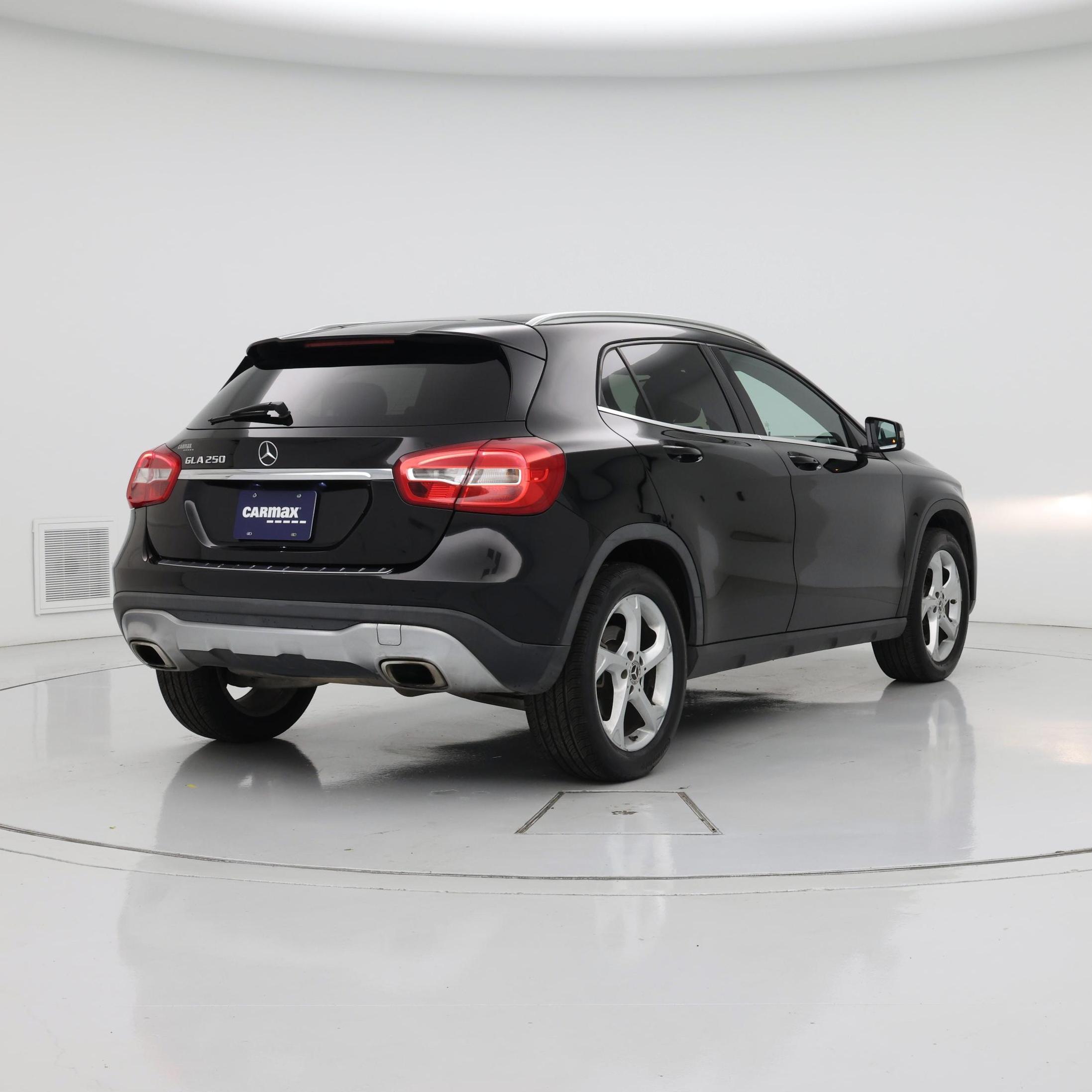 Thumbnail: 2019 Mercedes-Benz GLA - 8