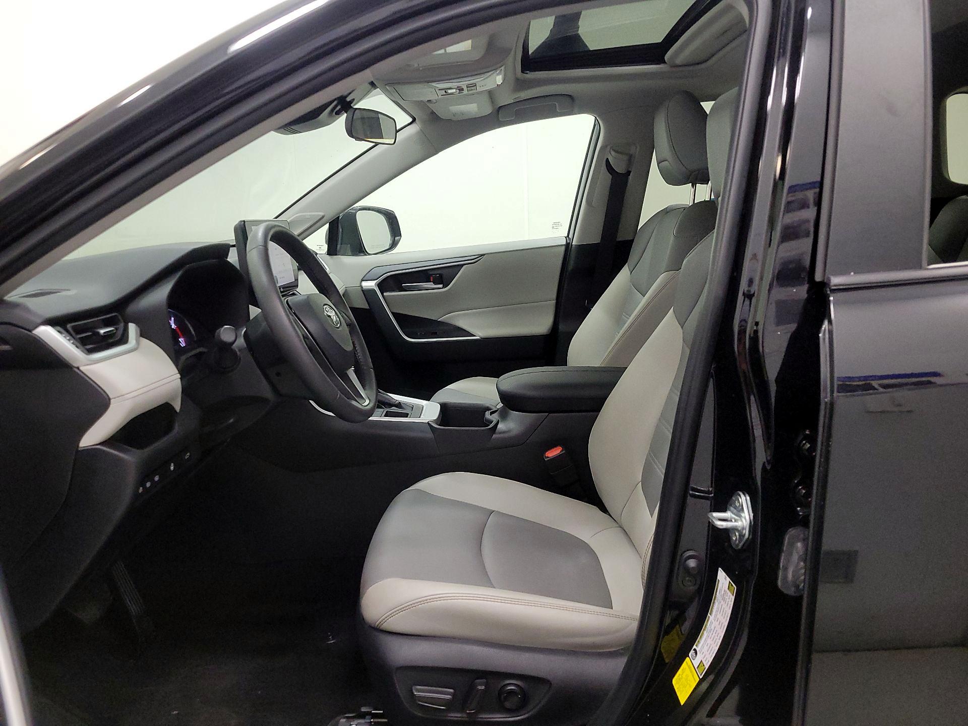 Thumbnail: 2023 Toyota RAV4 - 11