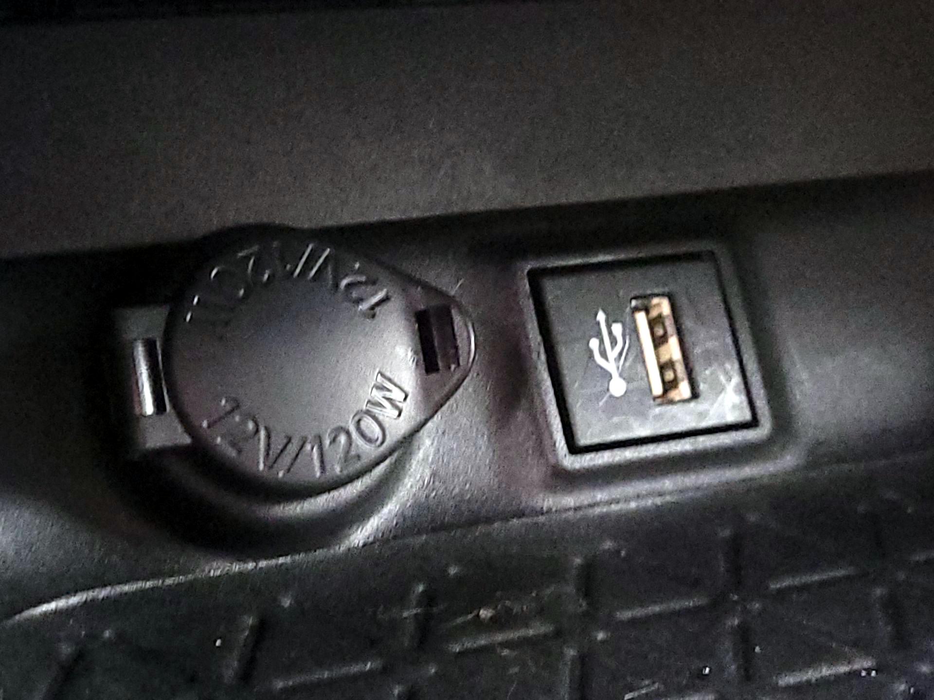 Thumbnail: 2023 Toyota RAV4 - 18