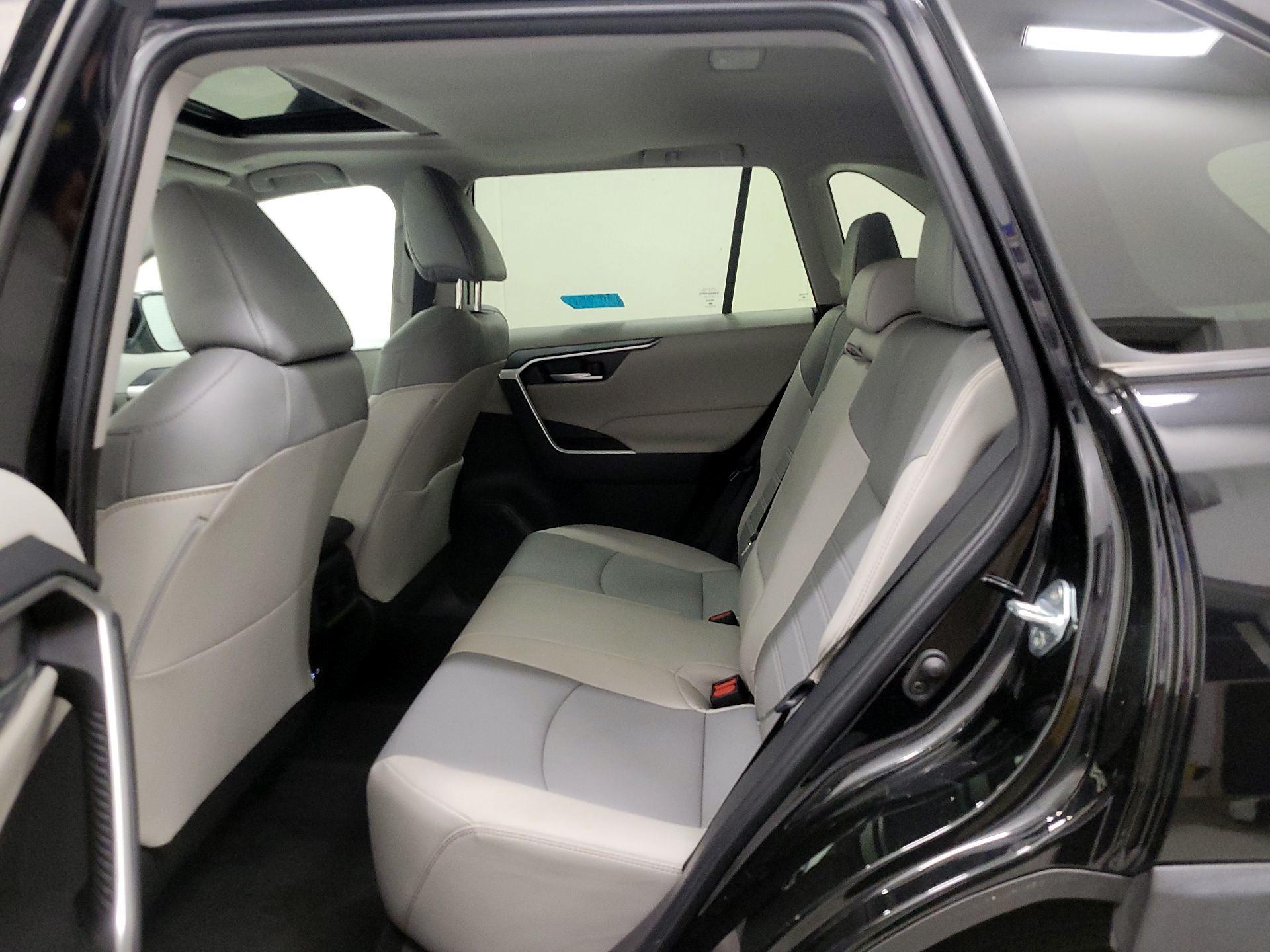 Thumbnail: 2023 Toyota RAV4 - 20