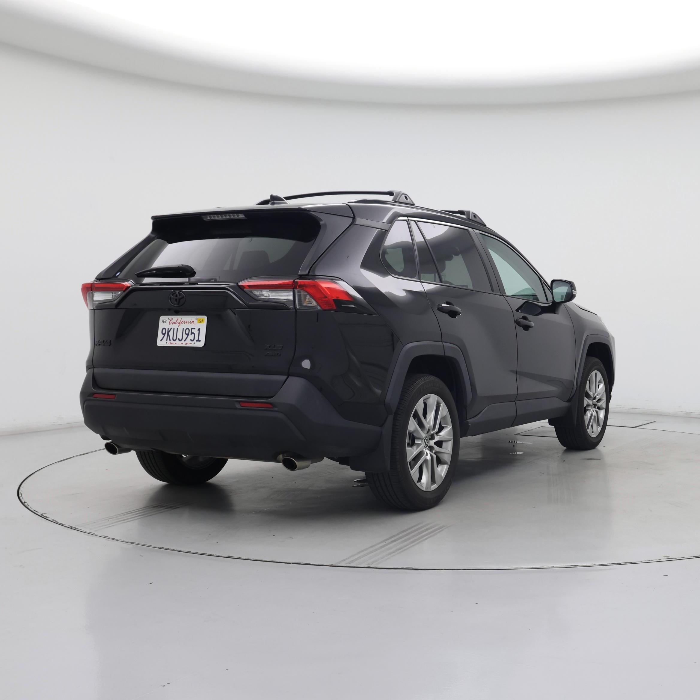 Thumbnail: 2023 Toyota RAV4 - 8