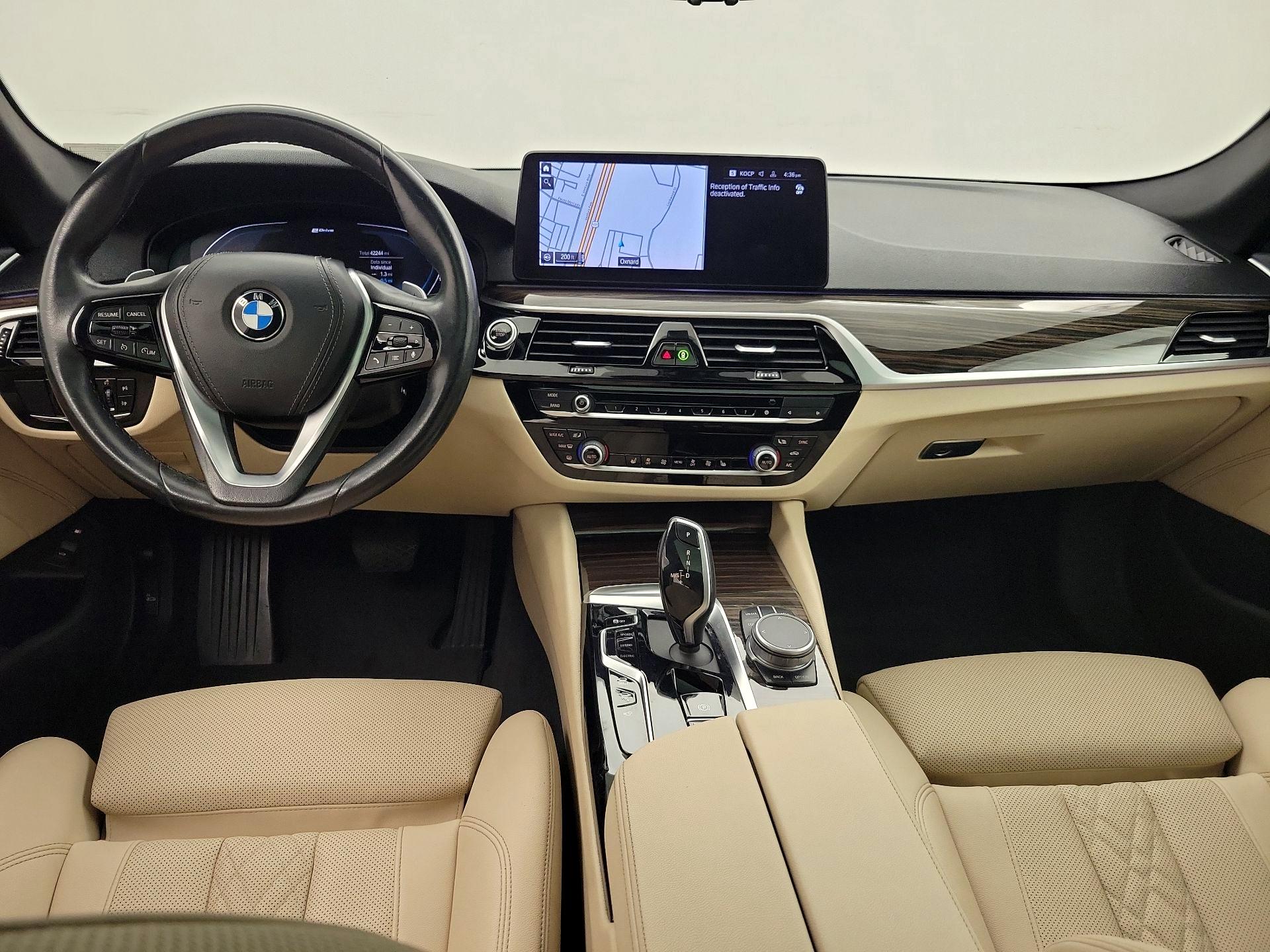 Thumbnail: 2021 BMW 5 Series - 9