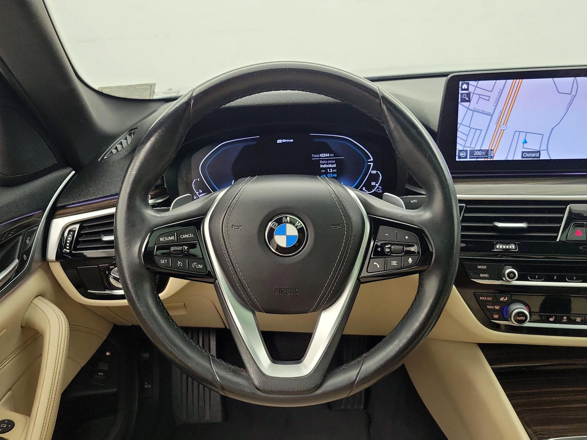 Thumbnail: 2021 BMW 5 Series - 10