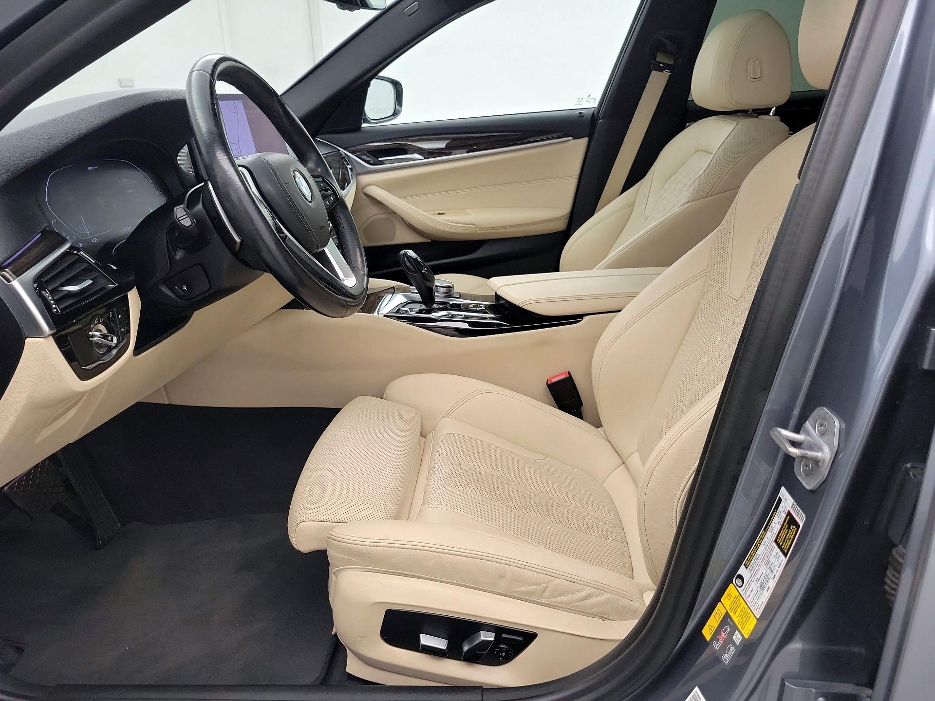 Thumbnail: 2021 BMW 5 Series - 11