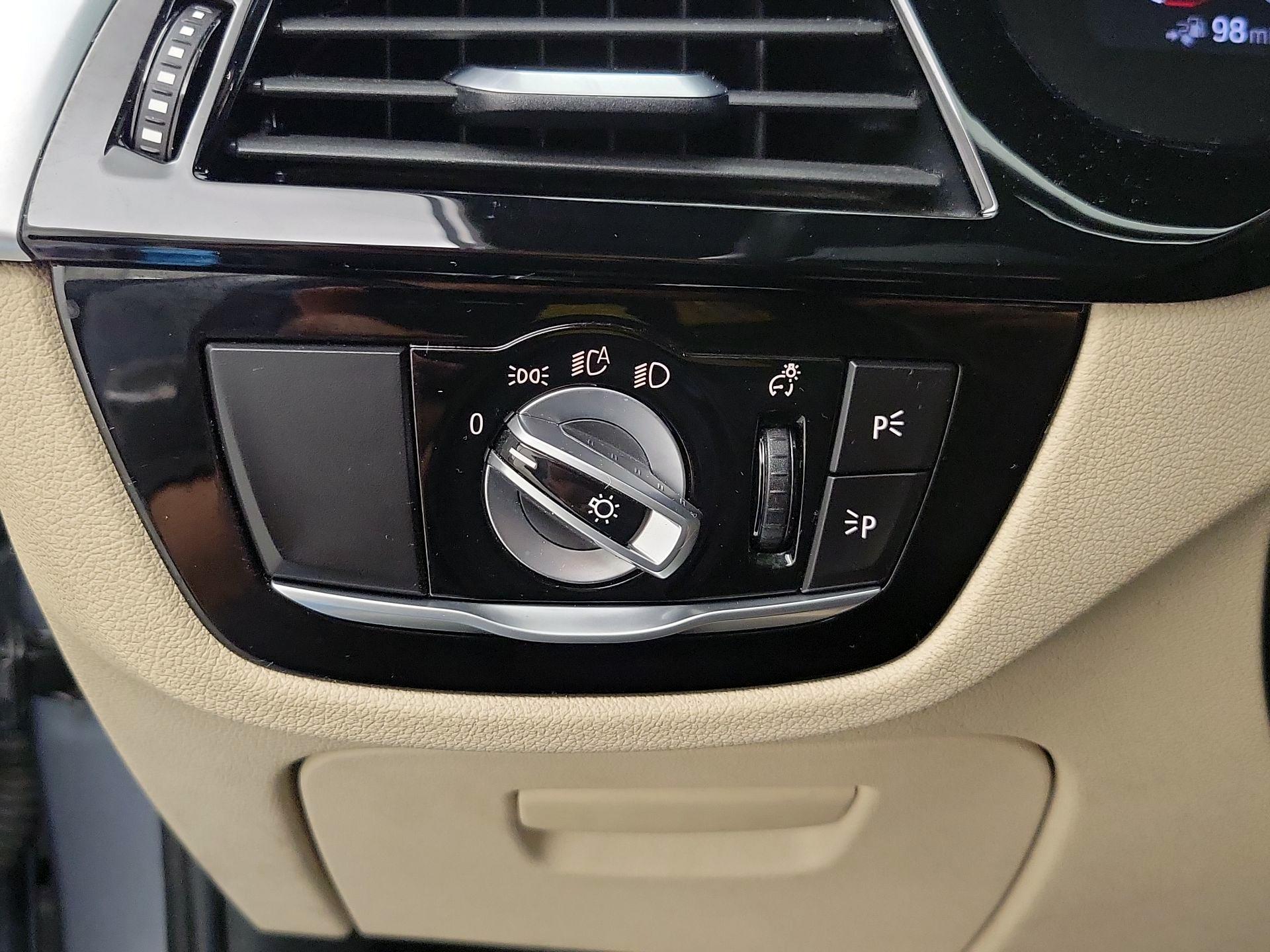 Thumbnail: 2021 BMW 5 Series - 13