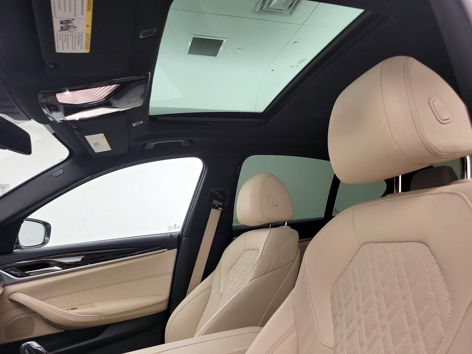 Thumbnail: 2021 BMW 5 Series - 20