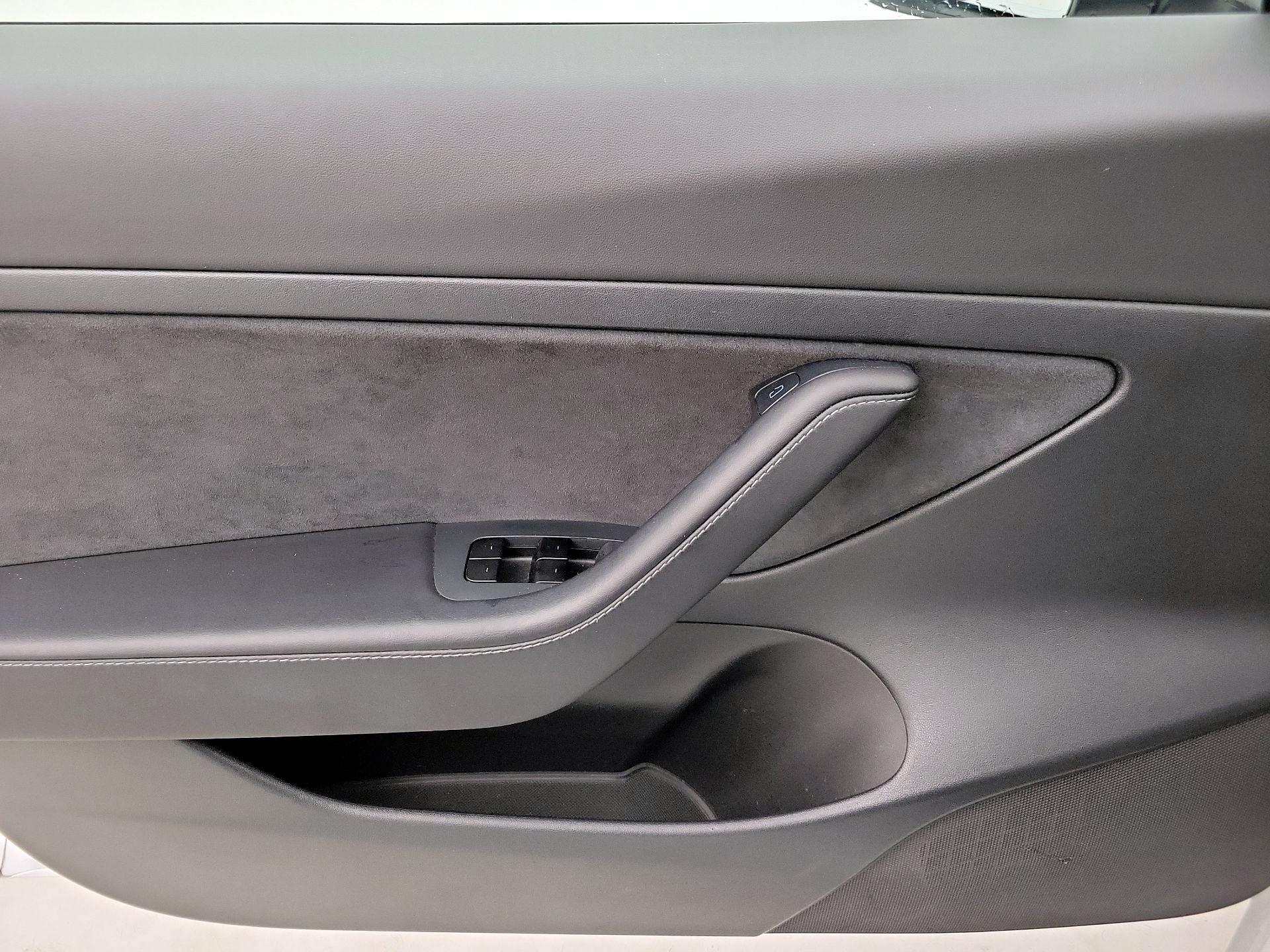 Thumbnail: 2021 Tesla Model 3 - 12