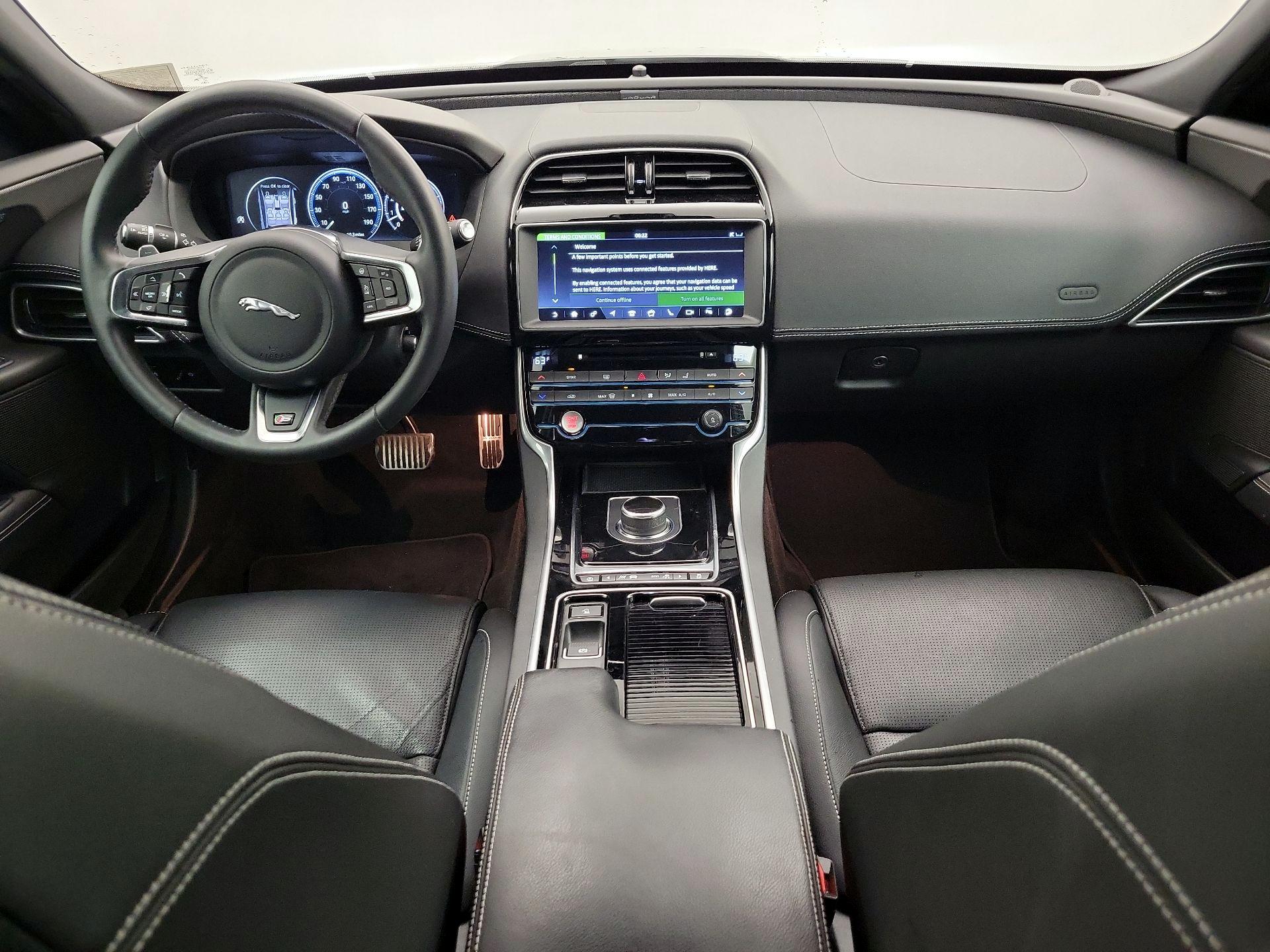 Thumbnail: 2018 Jaguar XE - 9