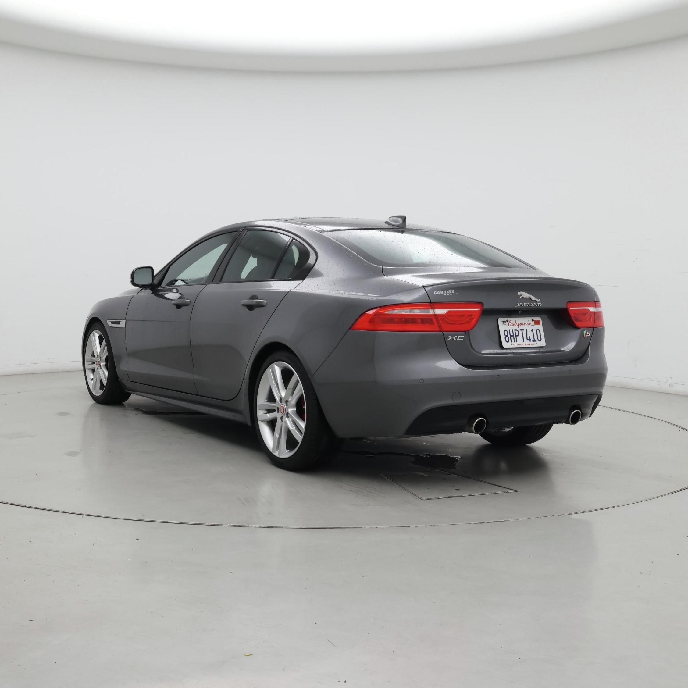 Thumbnail: 2018 Jaguar XE - 2