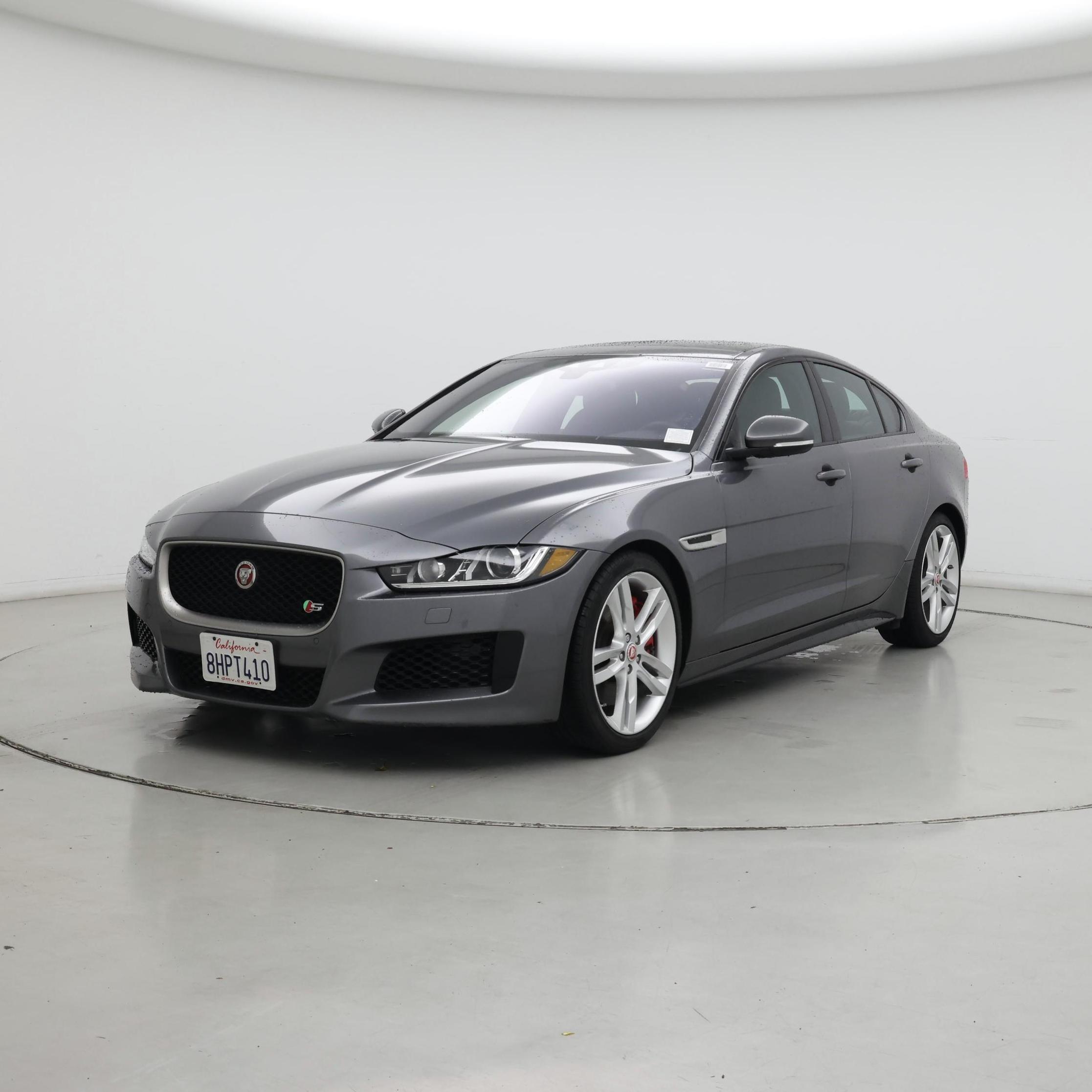 Thumbnail: 2018 Jaguar XE - 4