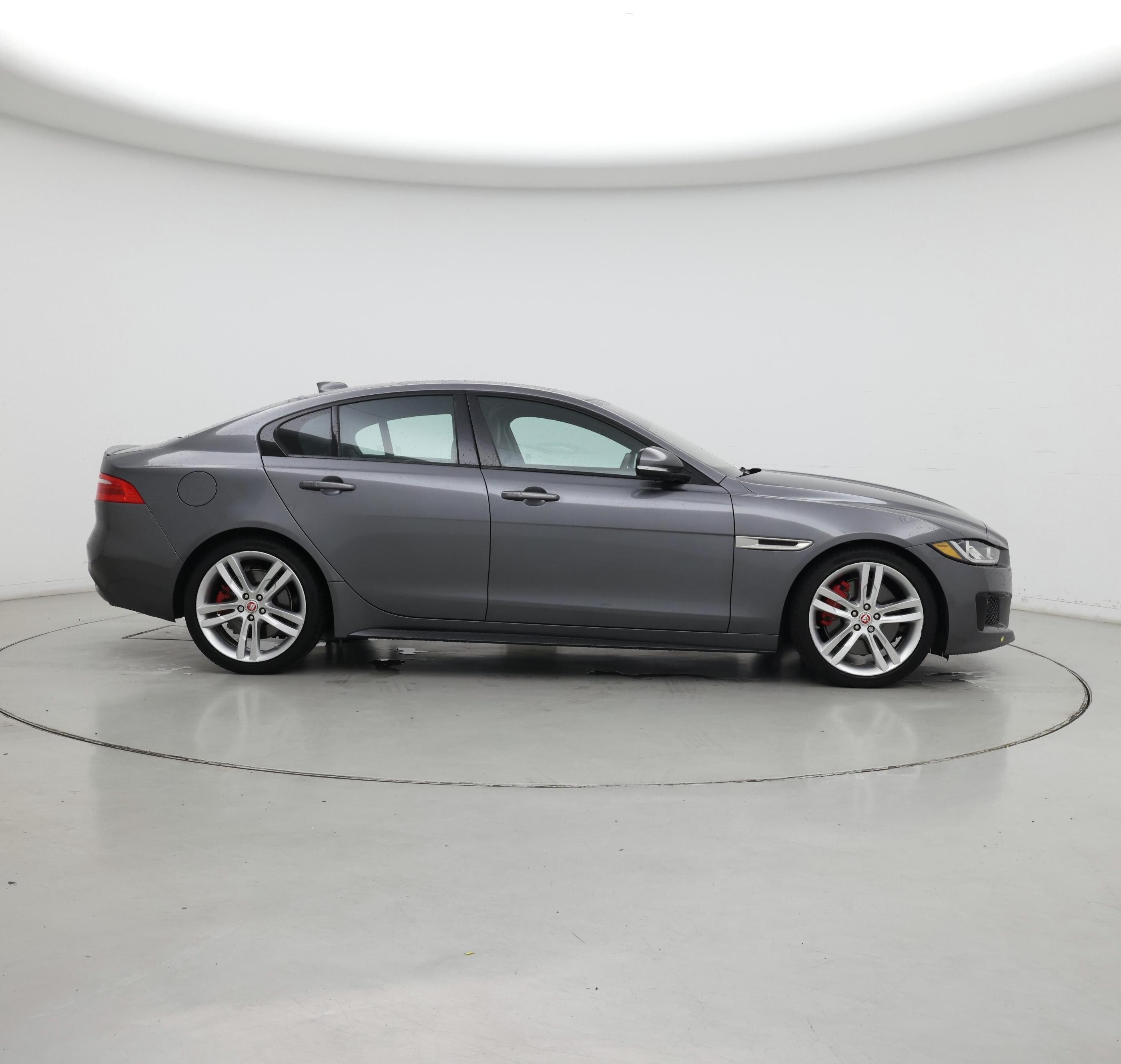 Thumbnail: 2018 Jaguar XE - 7