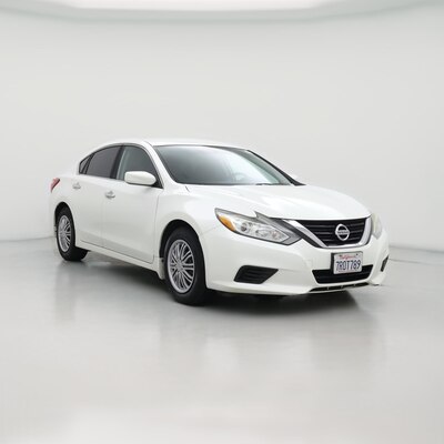 White 2016 Nissan Altima S