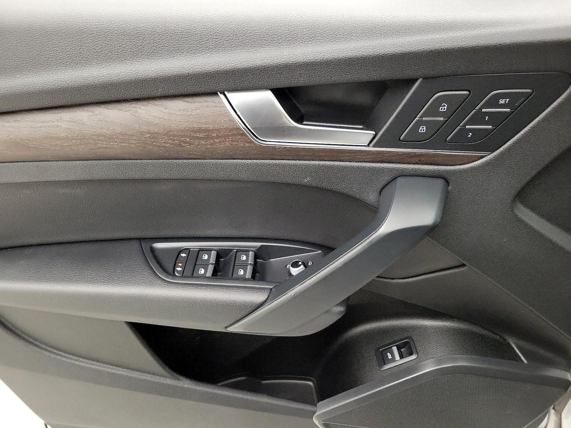 Thumbnail: 2019 Audi Q5 - 12