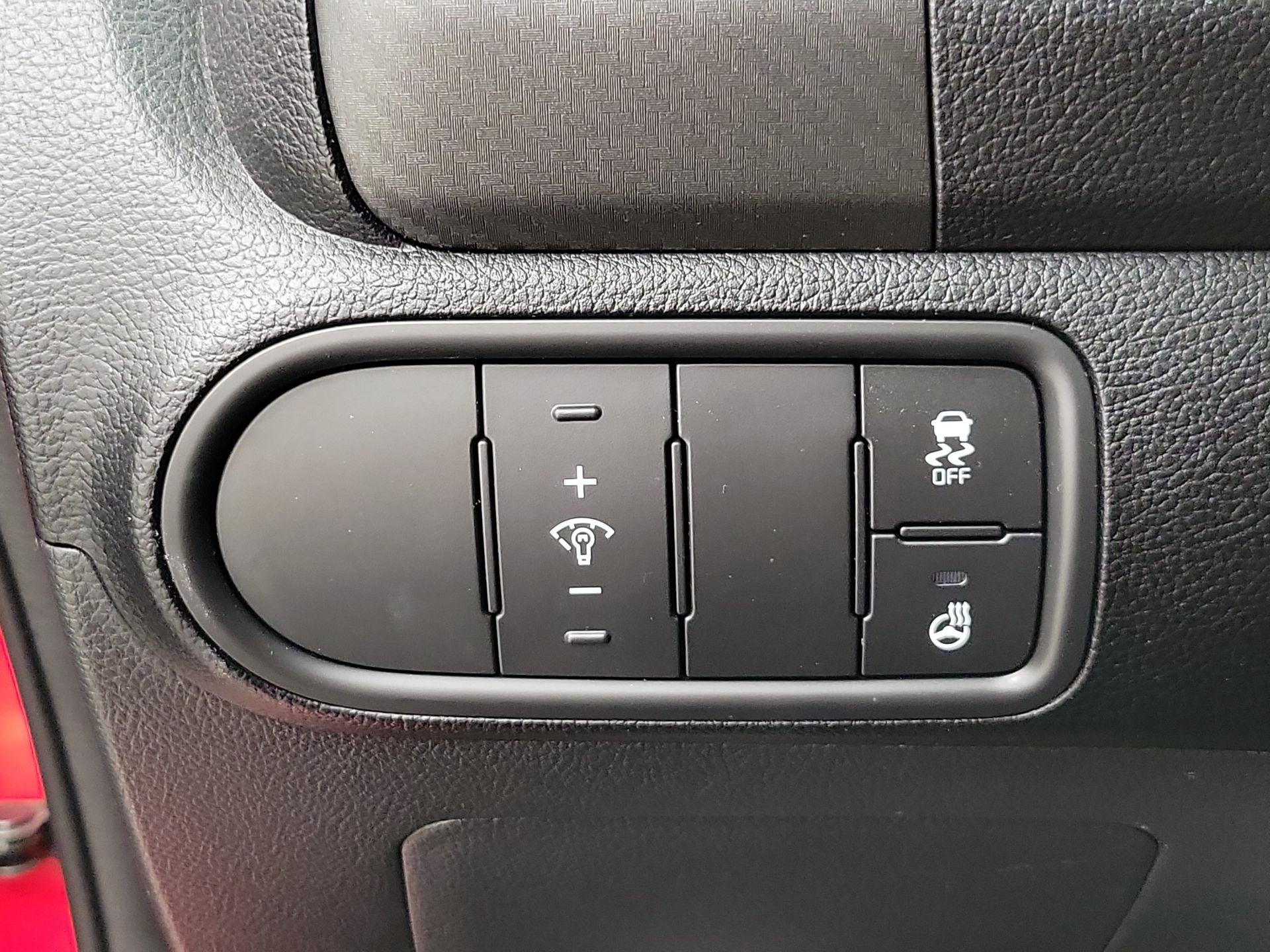 Thumbnail: 2015 Kia Forte - 13