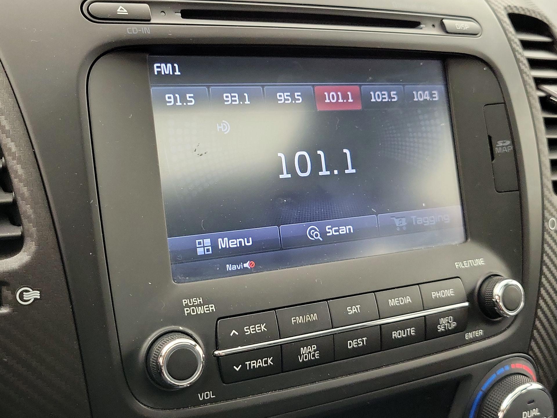 Thumbnail: 2015 Kia Forte - 16
