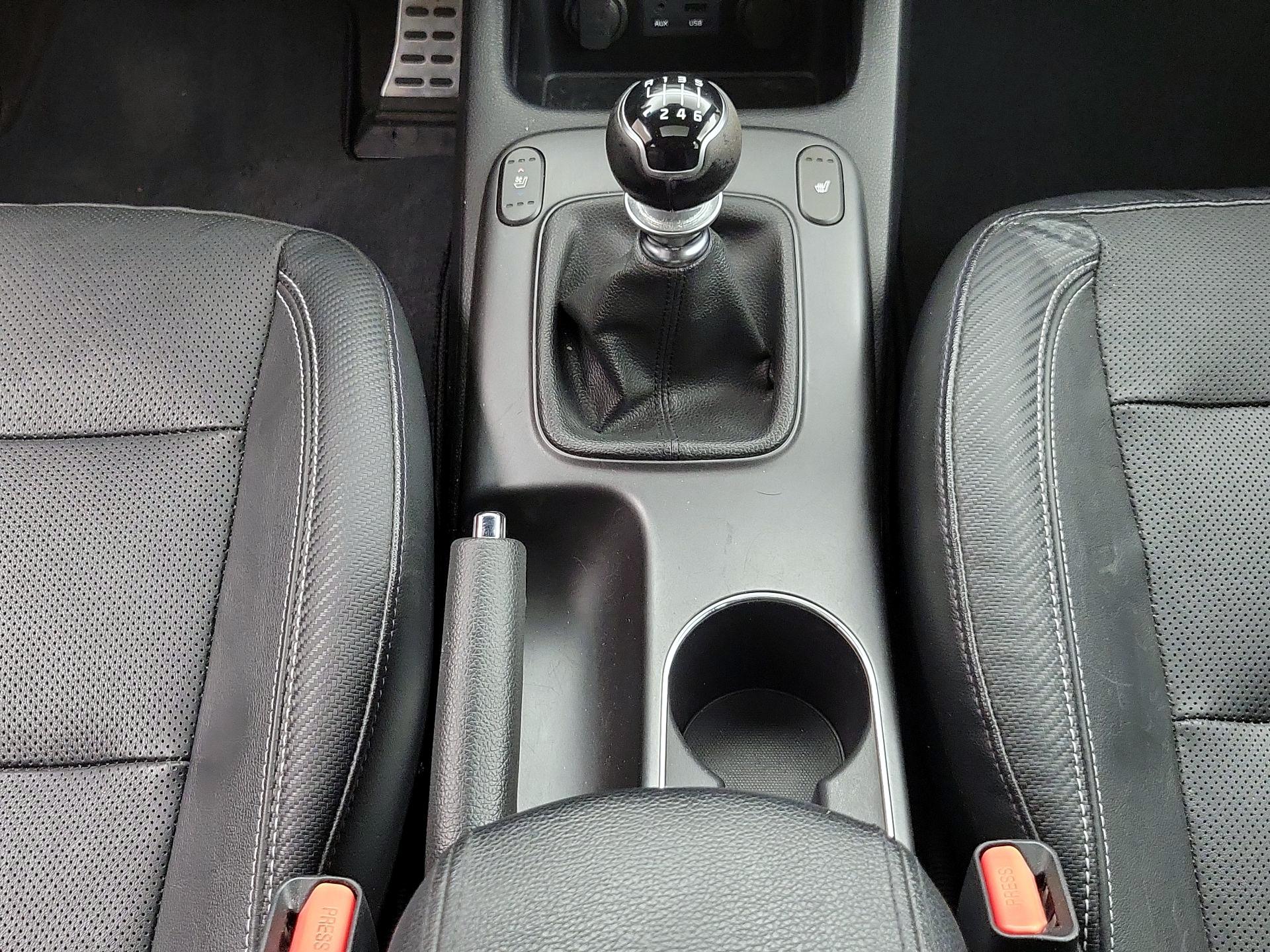 Thumbnail: 2015 Kia Forte - 18