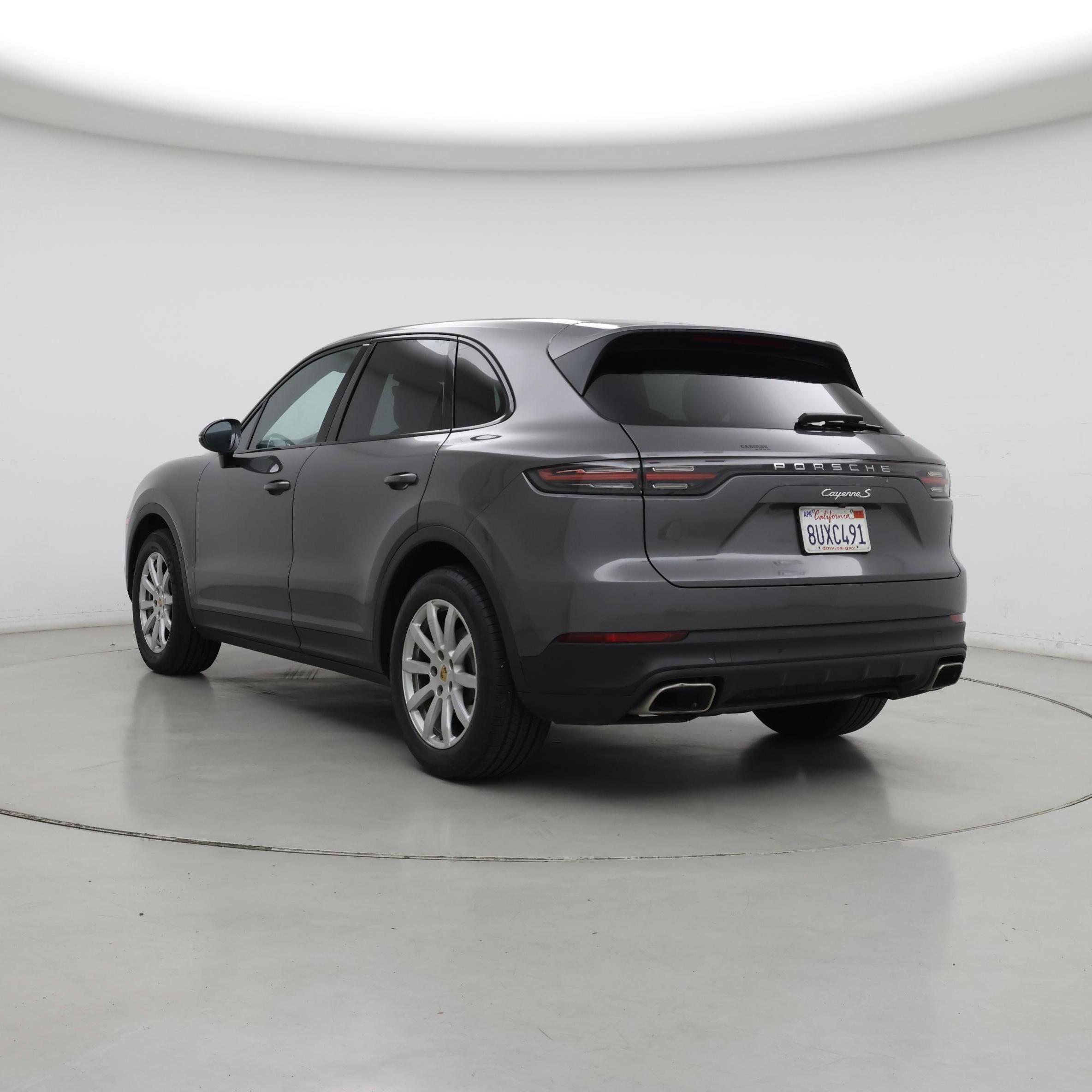 Thumbnail: 2019 Porsche Cayenne - 2