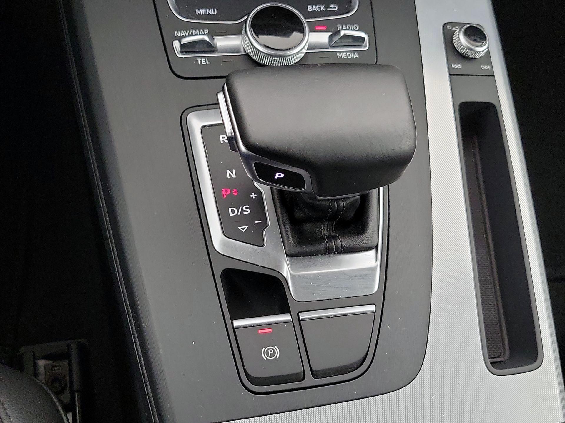 Thumbnail: 2018 Audi Q5 - 18