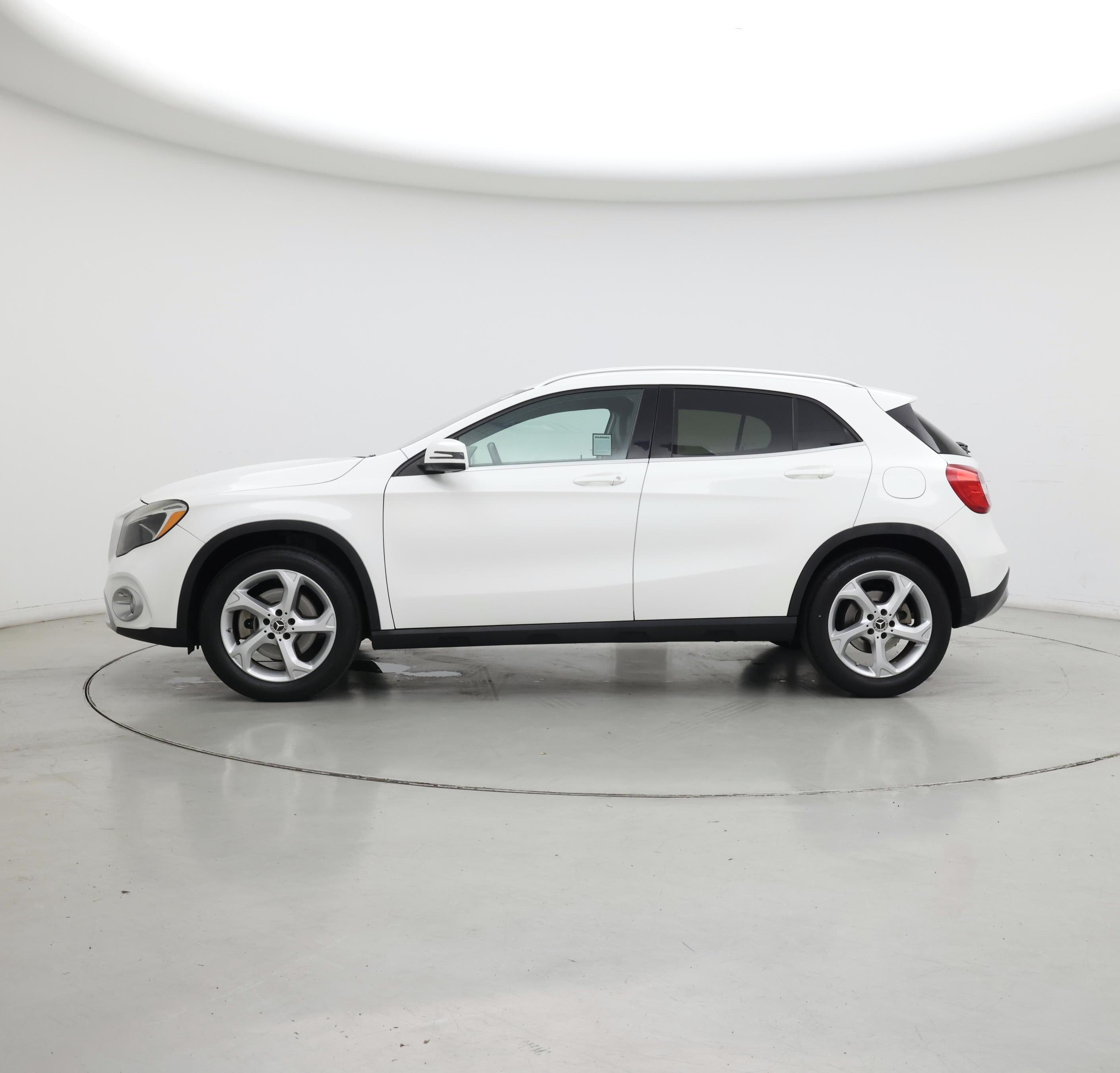 Thumbnail: 2019 Mercedes-Benz GLA - 3