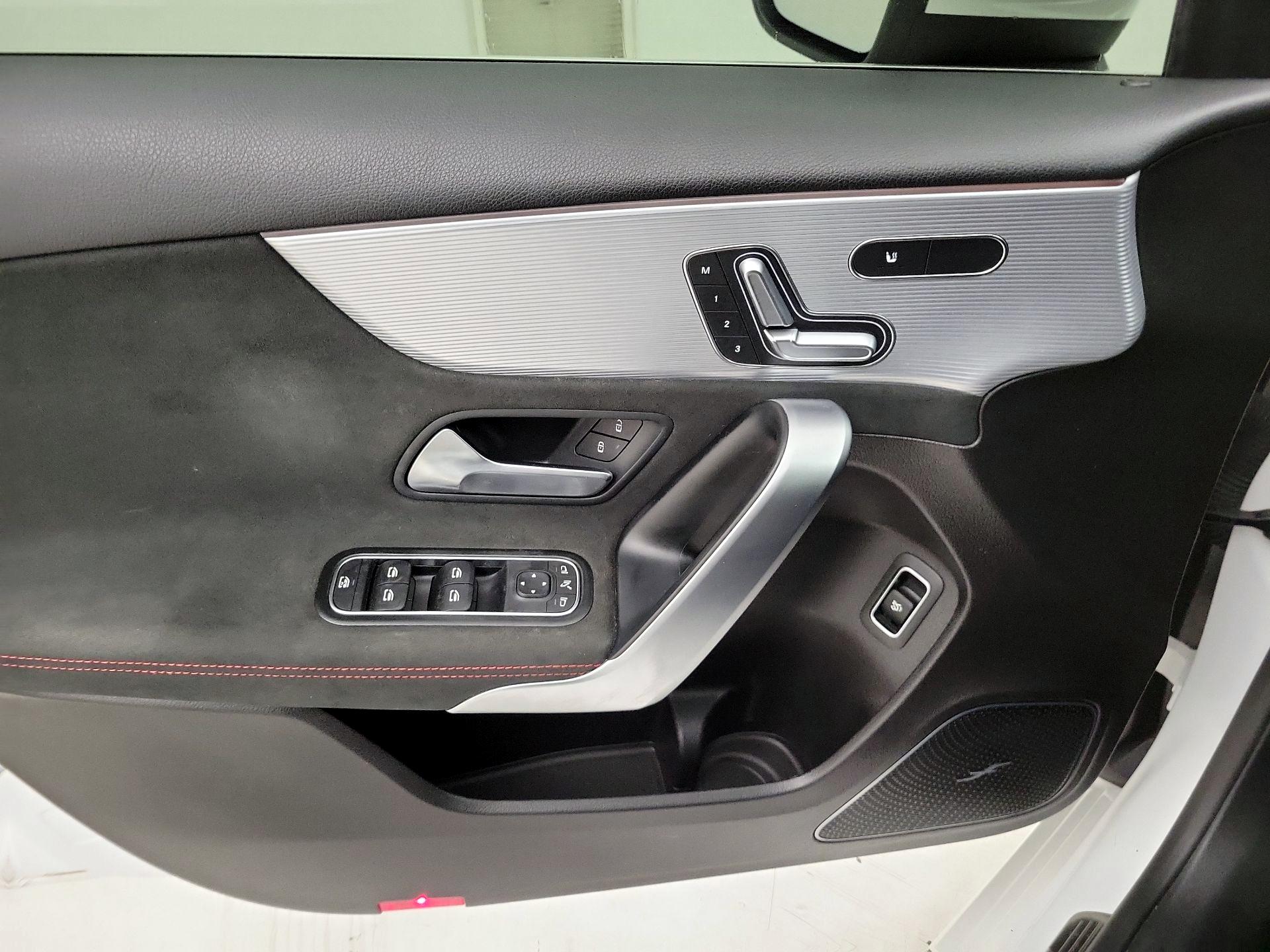 Thumbnail: 2020 Mercedes-Benz A-Class - 12
