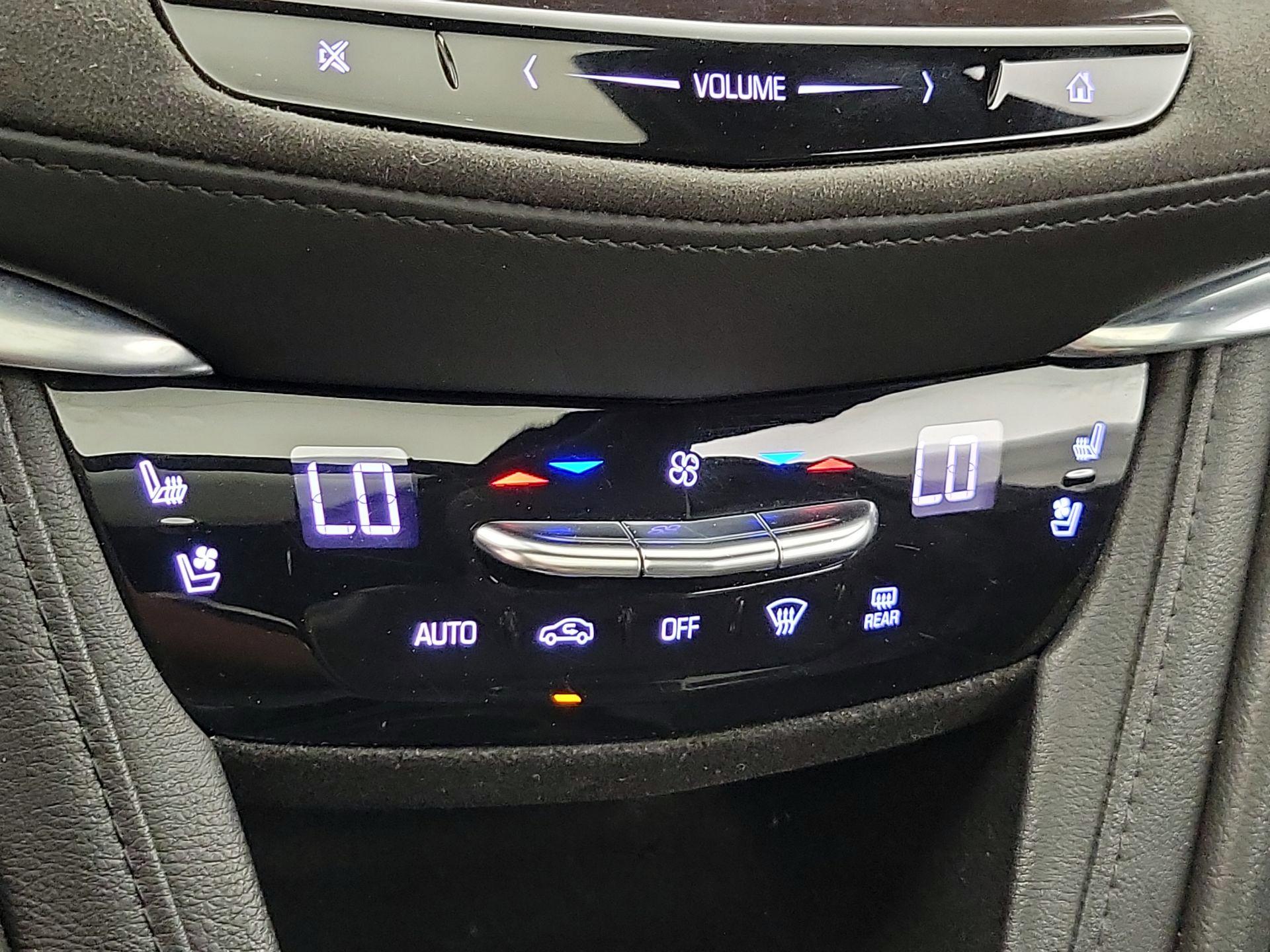 Thumbnail: 2018 Cadillac XT5 - 17