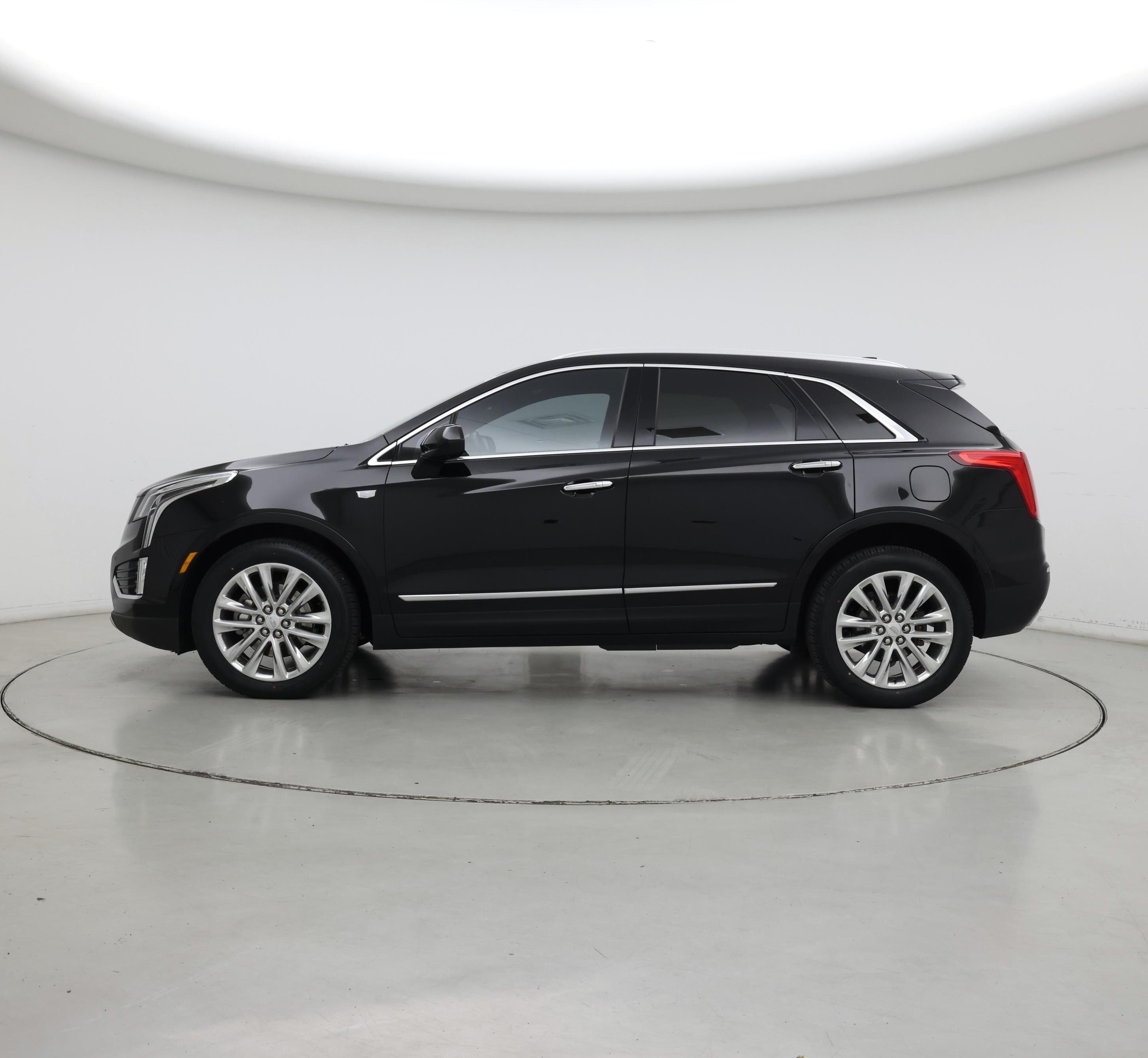 Thumbnail: 2018 Cadillac XT5 - 3