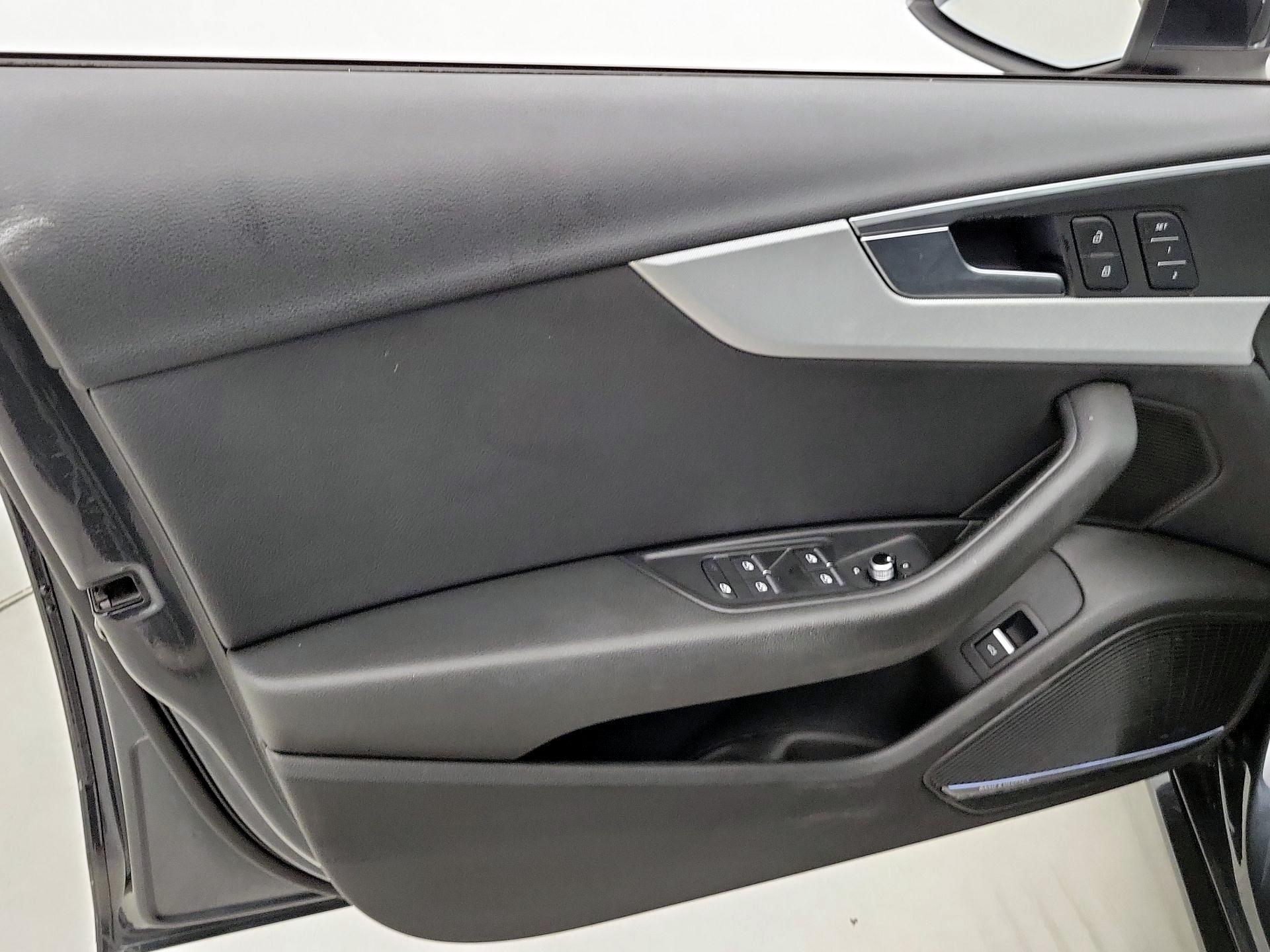 Thumbnail: 2017 Audi A4 - 12