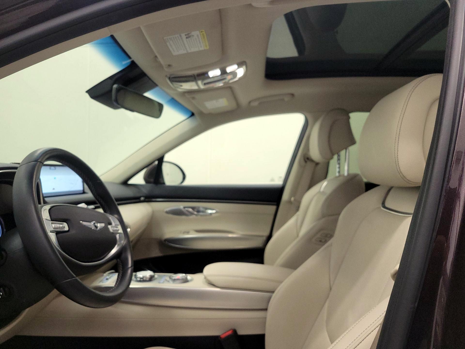 Thumbnail: 2022 Genesis GV70 - 20