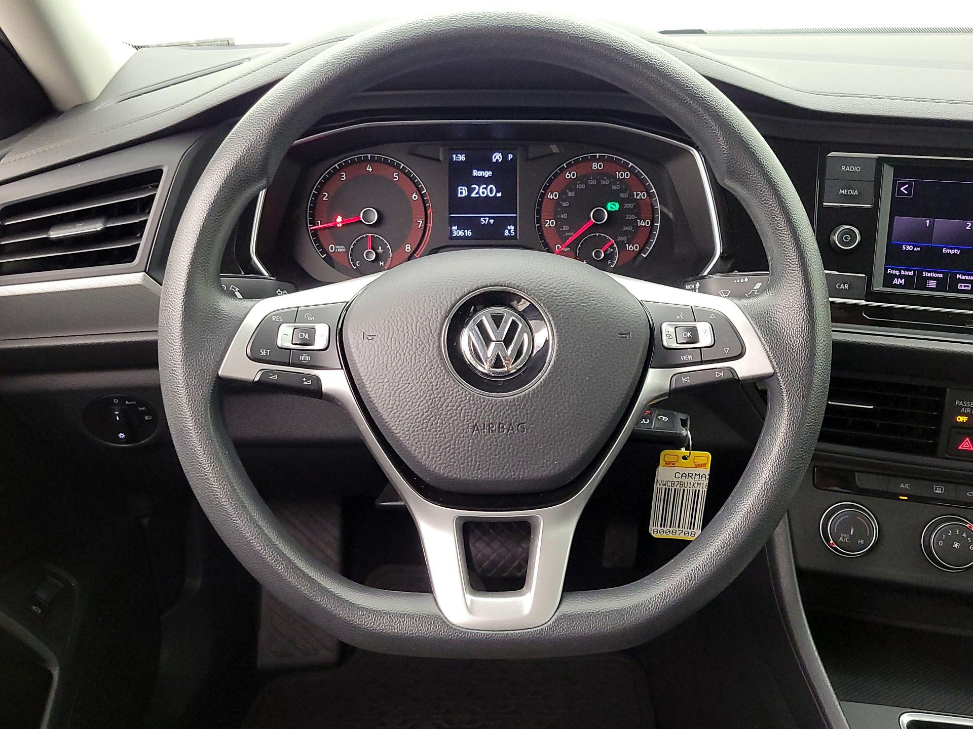 Thumbnail: 2019 Volkswagen Jetta - 10