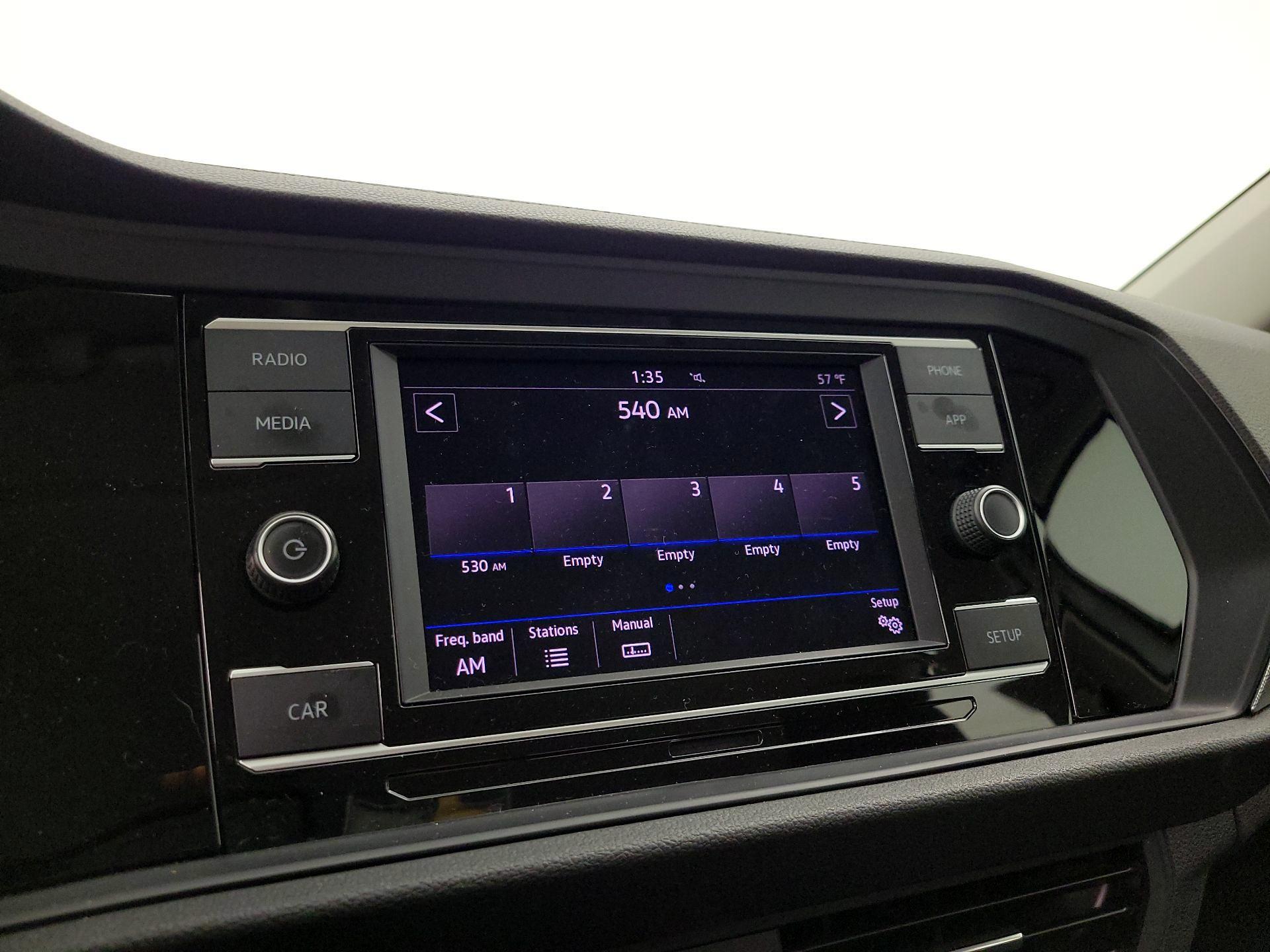 Thumbnail: 2019 Volkswagen Jetta - 15