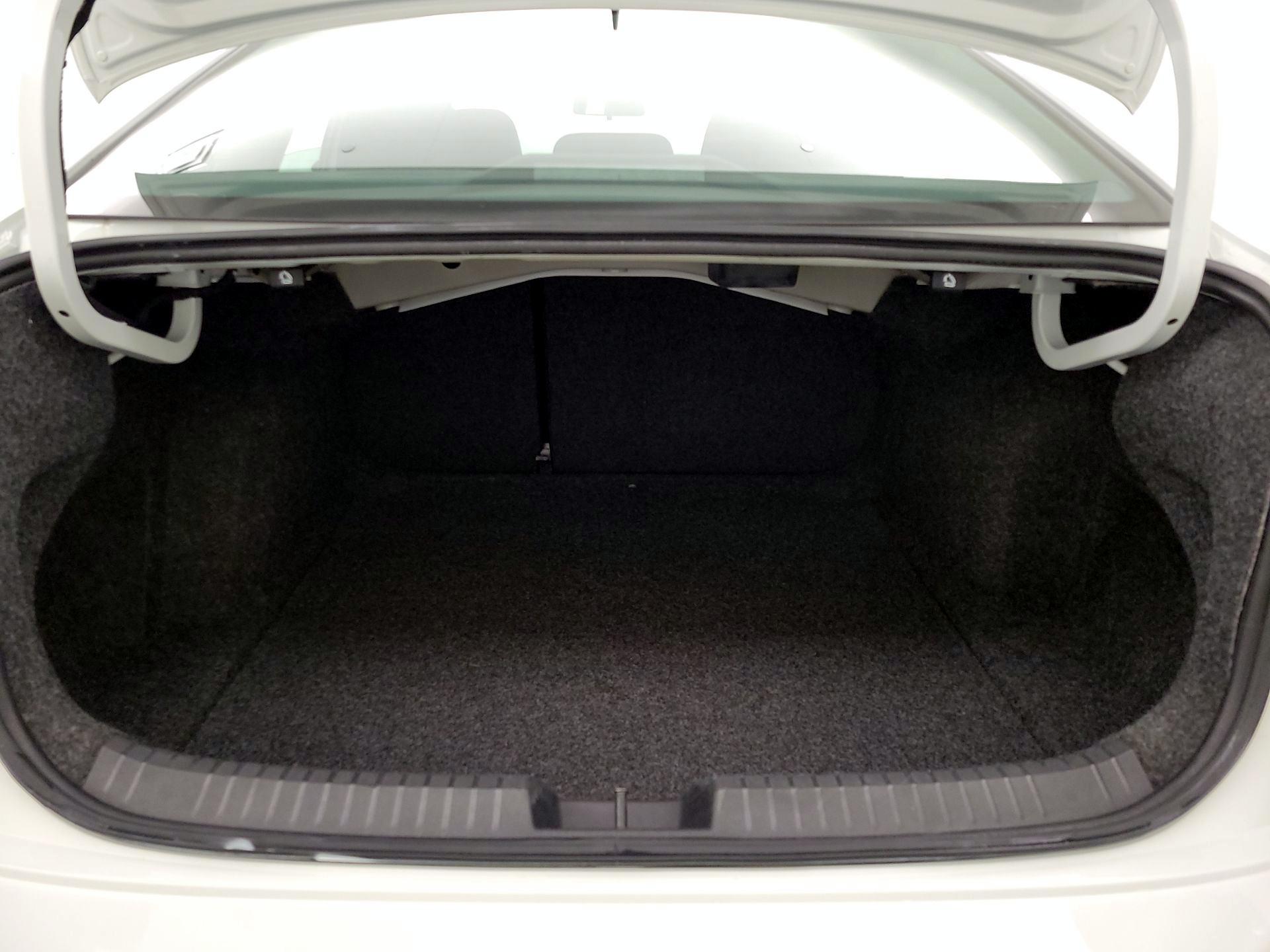 Thumbnail: 2019 Volkswagen Jetta - 20