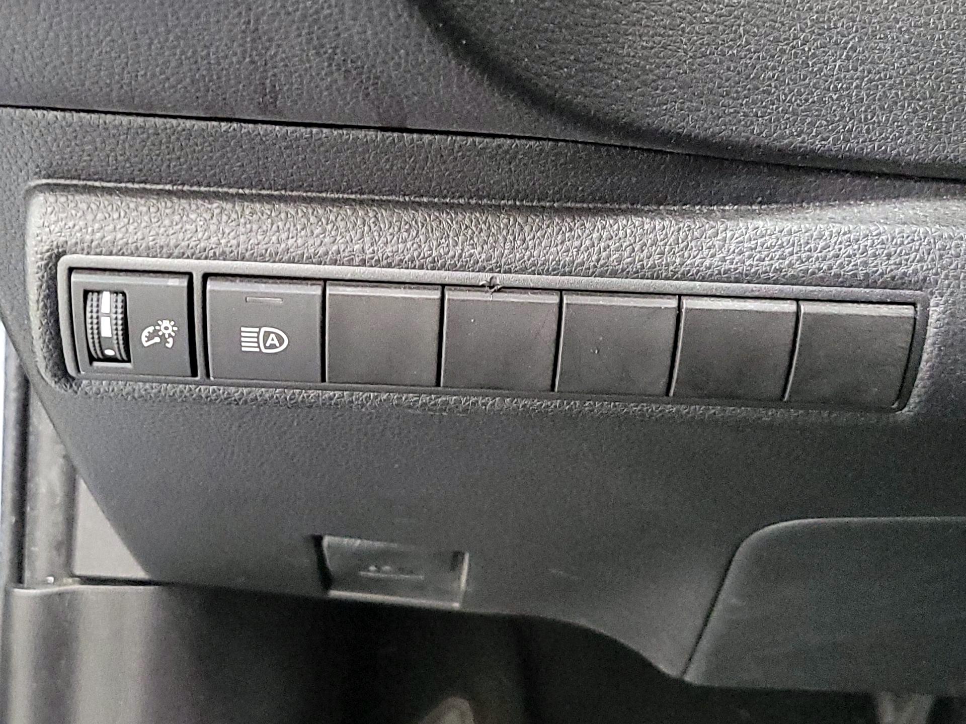 Thumbnail: 2020 Toyota Corolla - 13