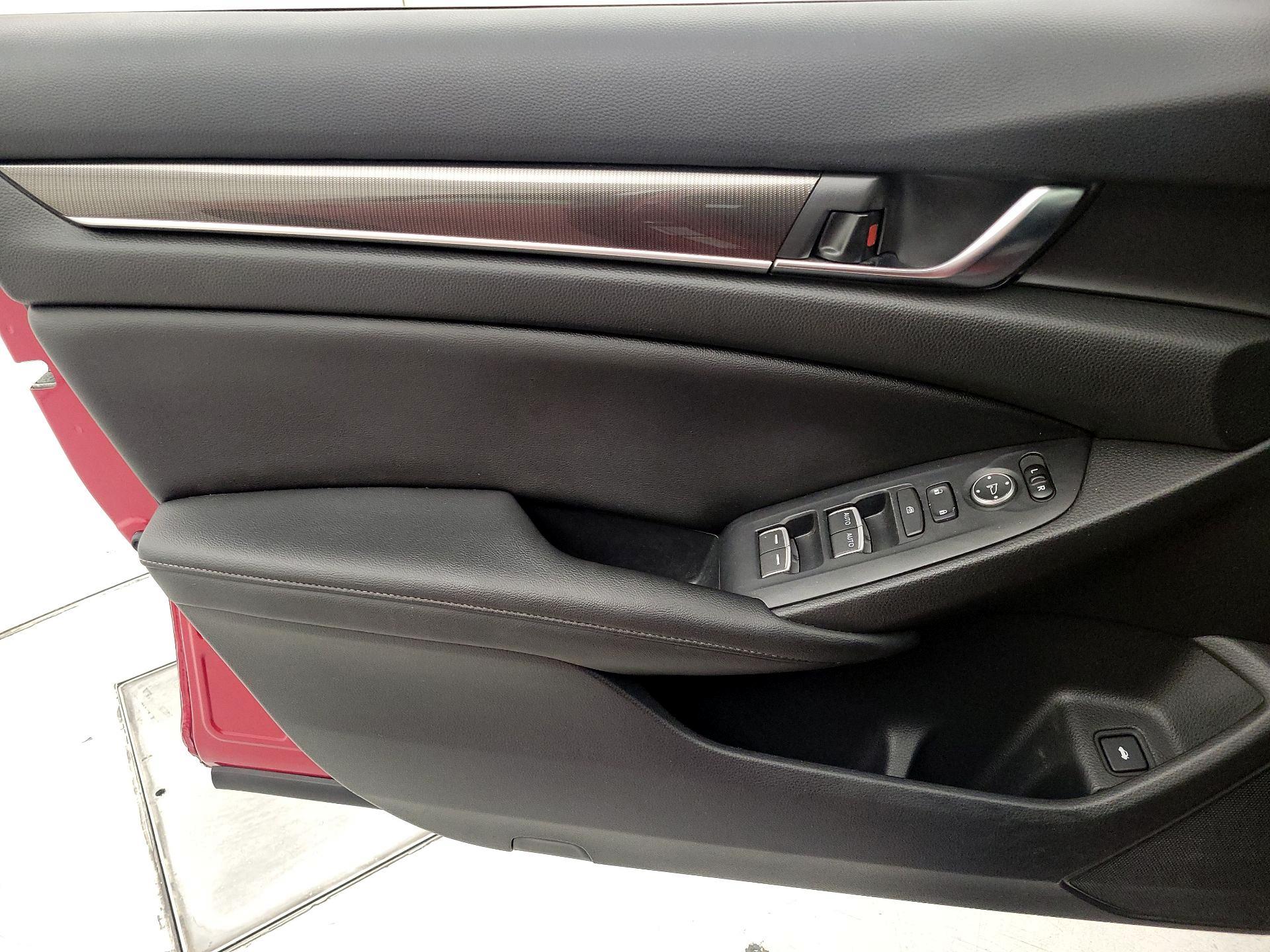 Thumbnail: 2019 Honda Accord - 12