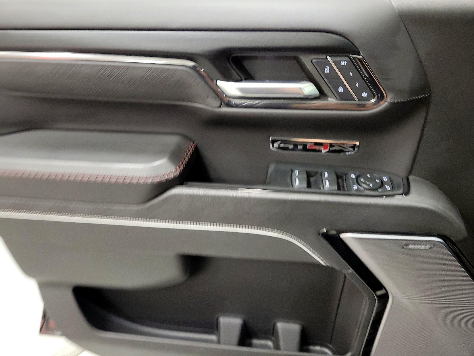 Thumbnail: 2024 GMC Sierra 1500 - 12