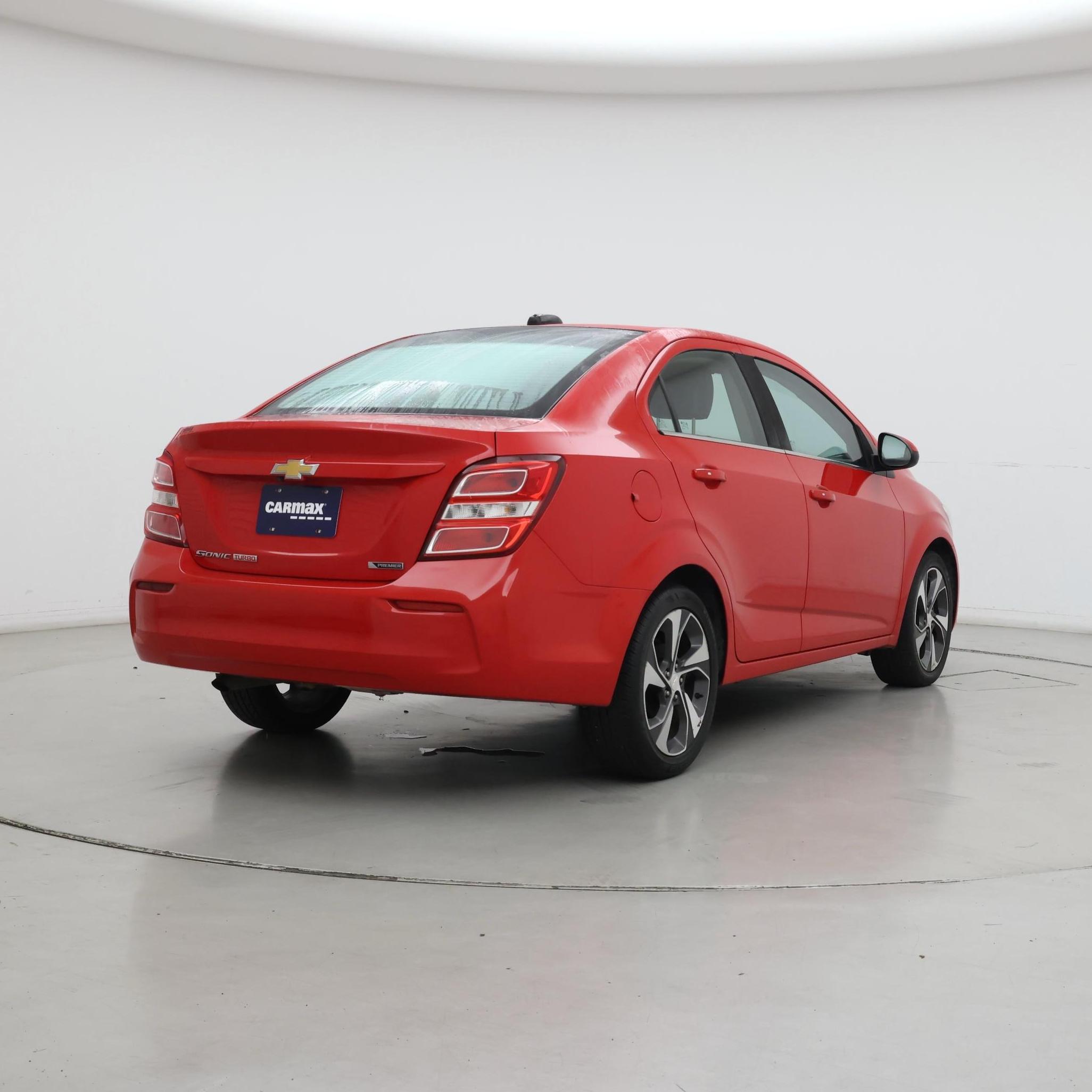 Thumbnail: 2017 Chevrolet Sonic - 8