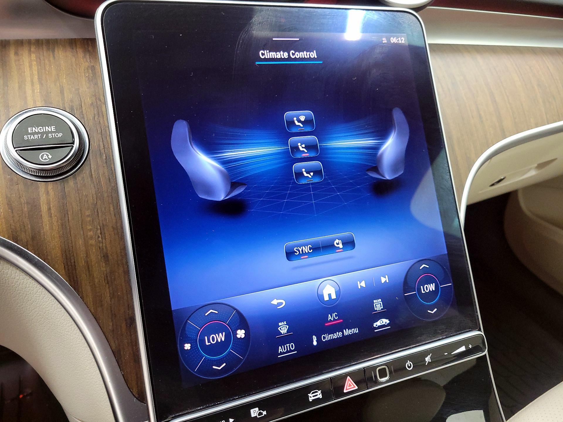 Thumbnail: 2024 Mercedes-Benz C-Class - 16