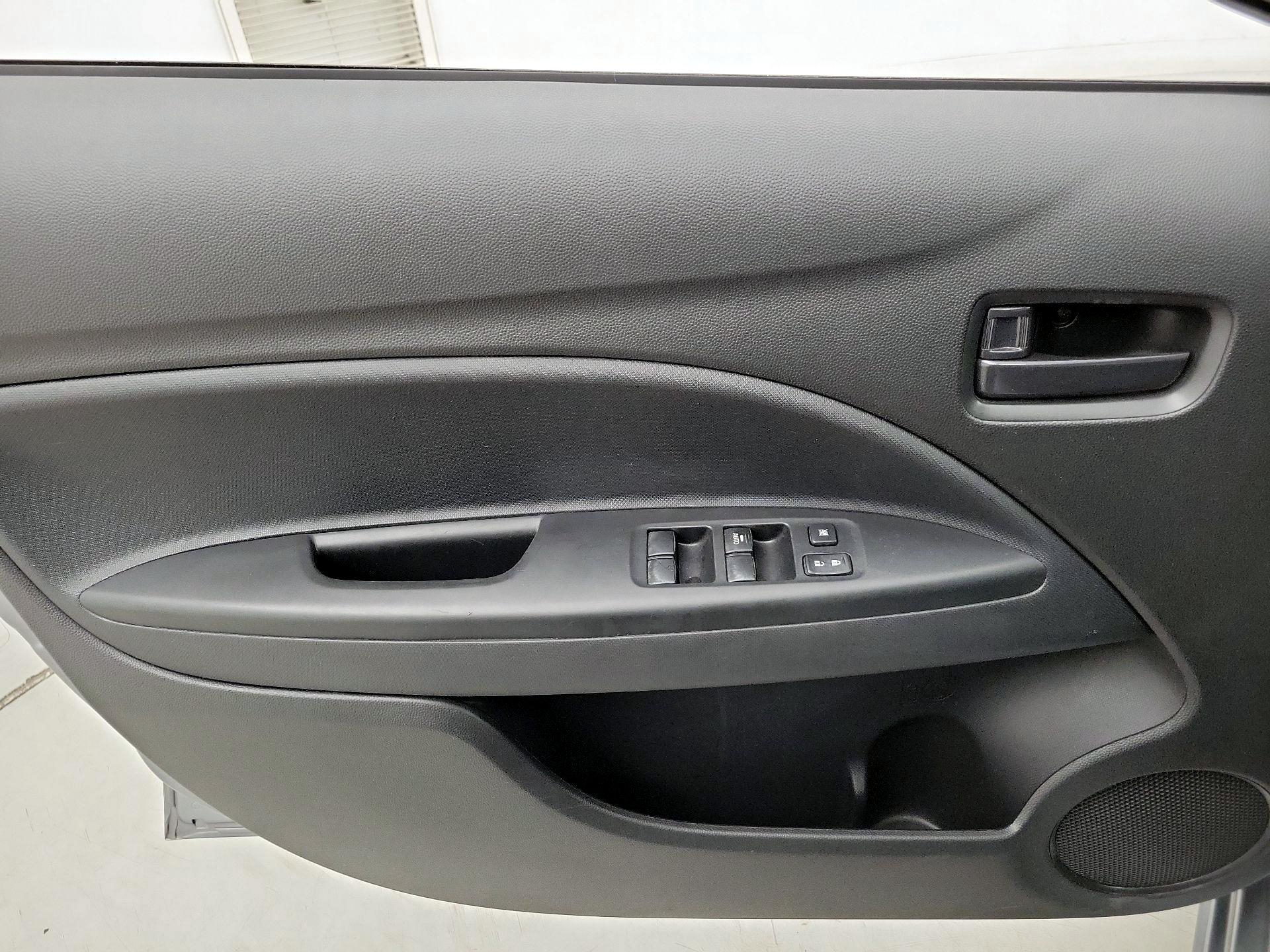 Thumbnail: 2020 Mitsubishi Mirage G4 - 12