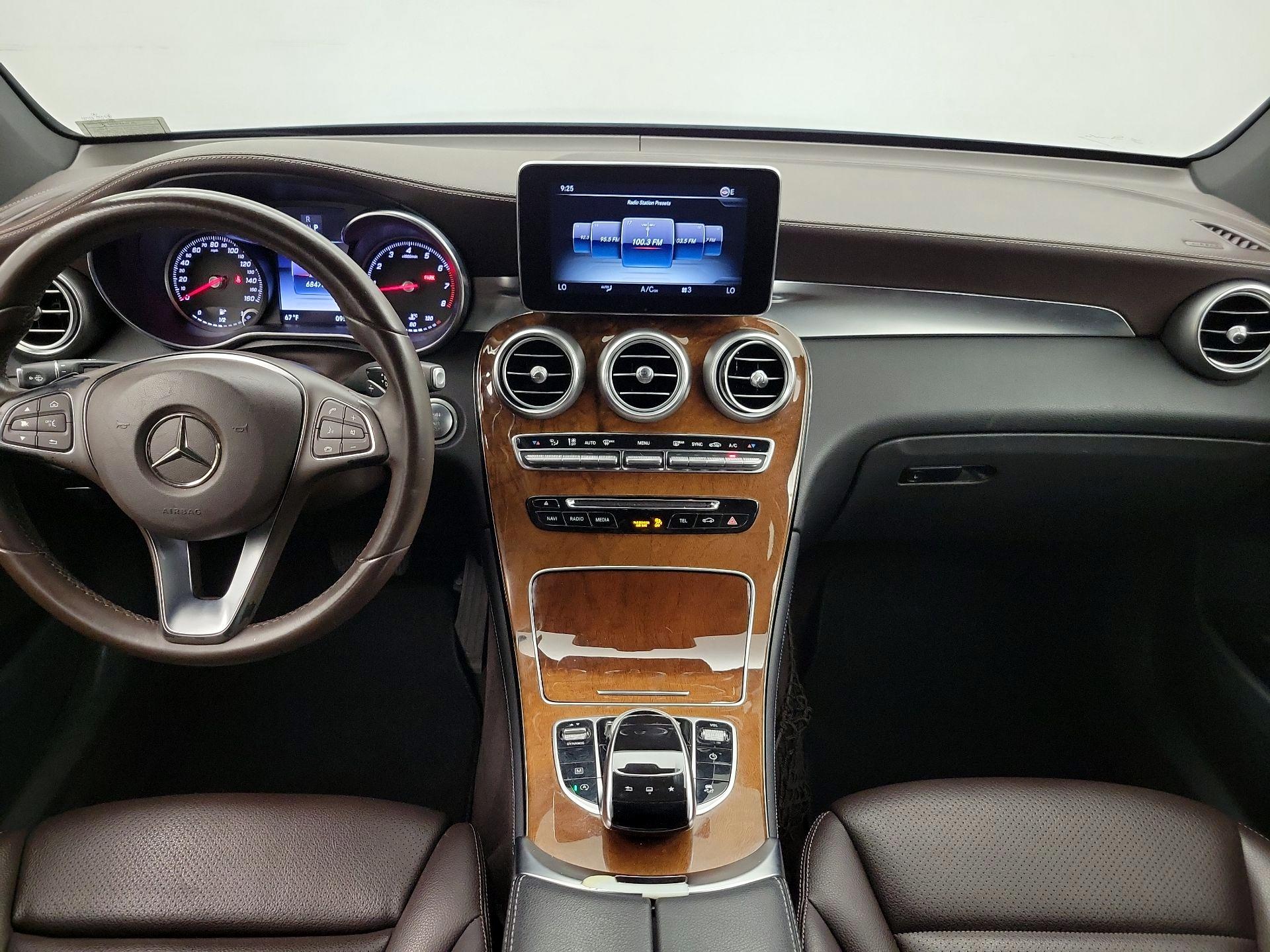 Thumbnail: 2016 Mercedes-Benz GLC - 9